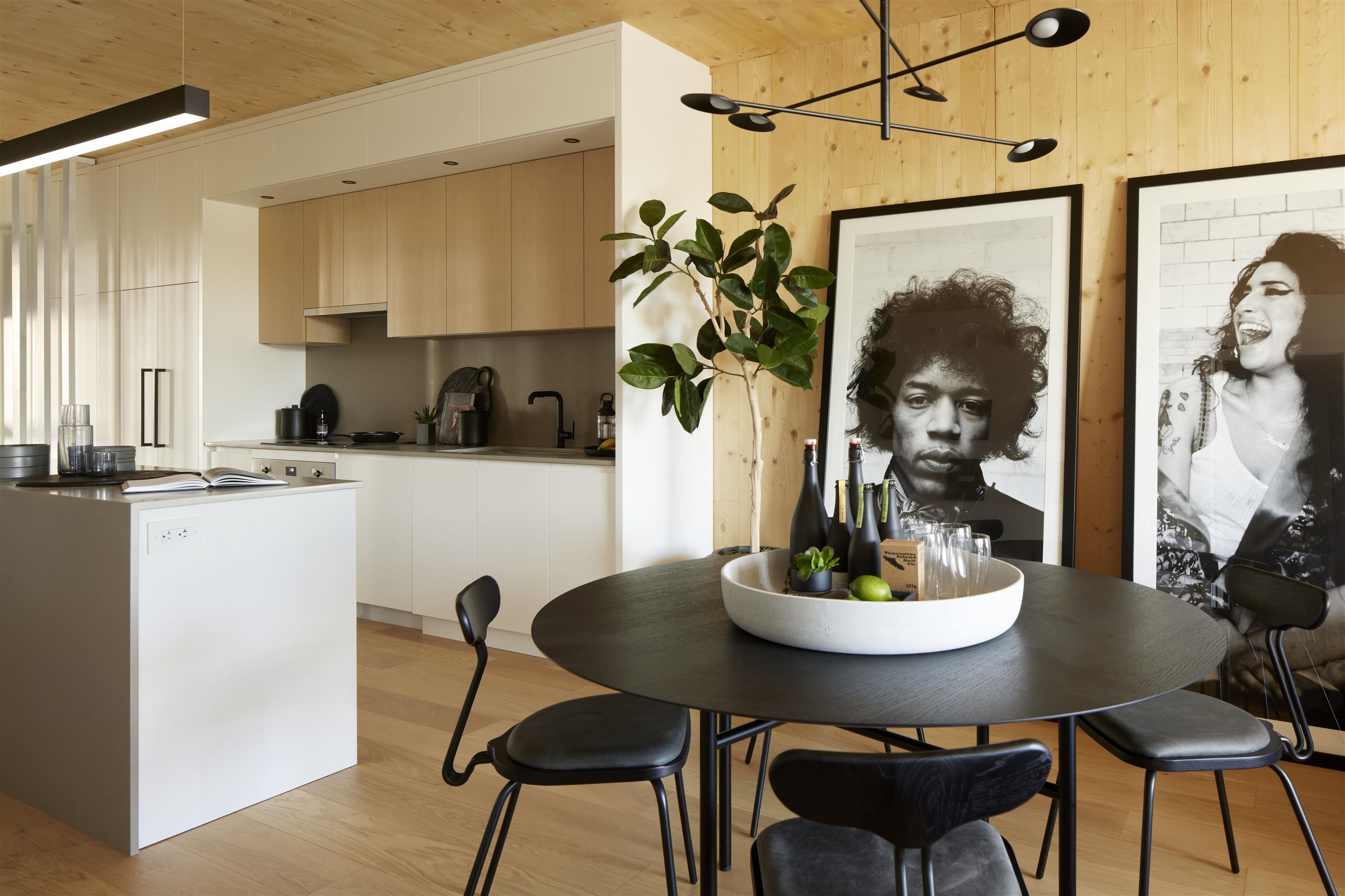 316 310 SALTER STREET, R3106787, BC,