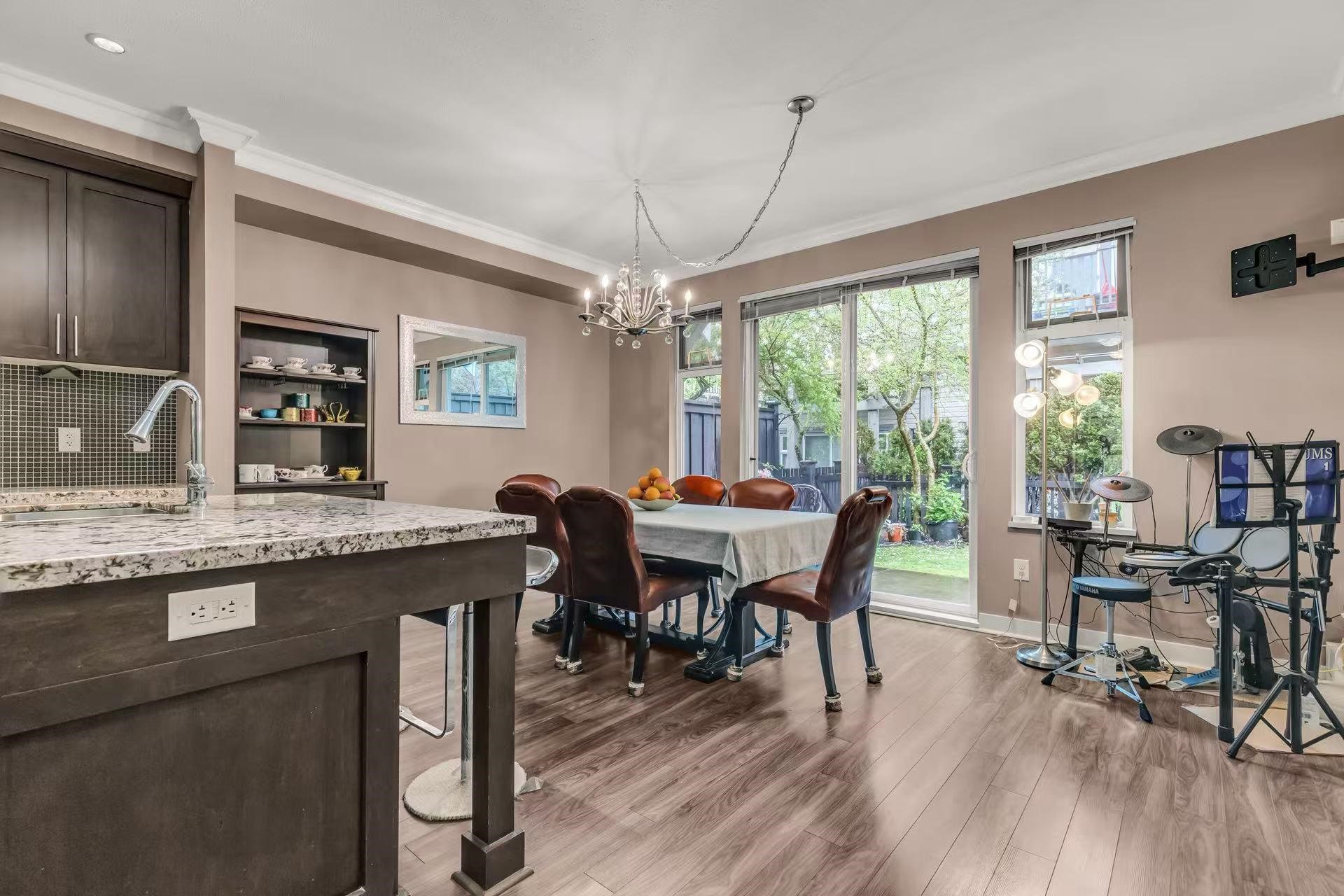 110 1460 SOUTHVVIEW ST., R3106967, BC,