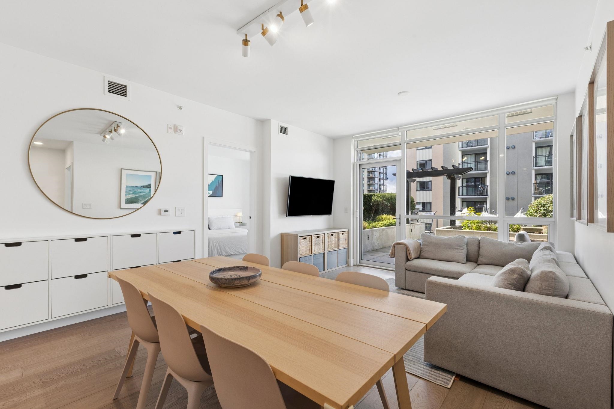 208 177 3RD STREET, R3107012, BC,