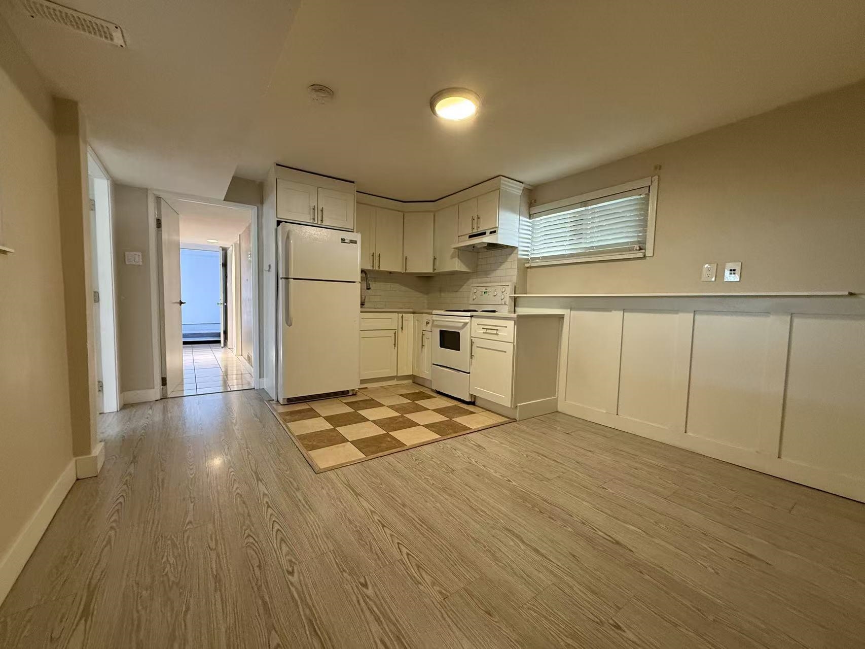 Basement Suite 11647 81 AVENUE, R3107207, BC,