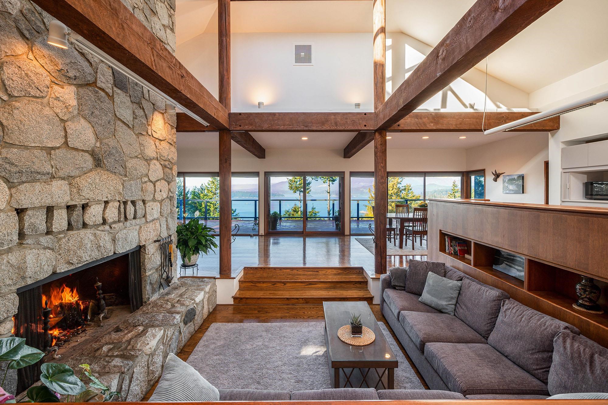 1675 WHITESAILS DRIVE, Bowen Island BC V0N 1G2, R3107278, BC,