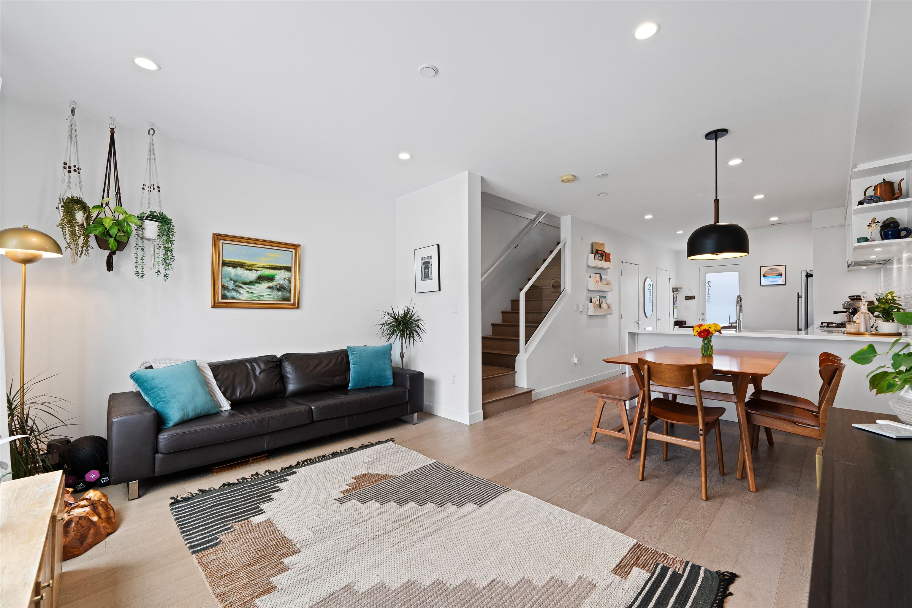 215 311 16TH AVENUE, R3107333, BC,