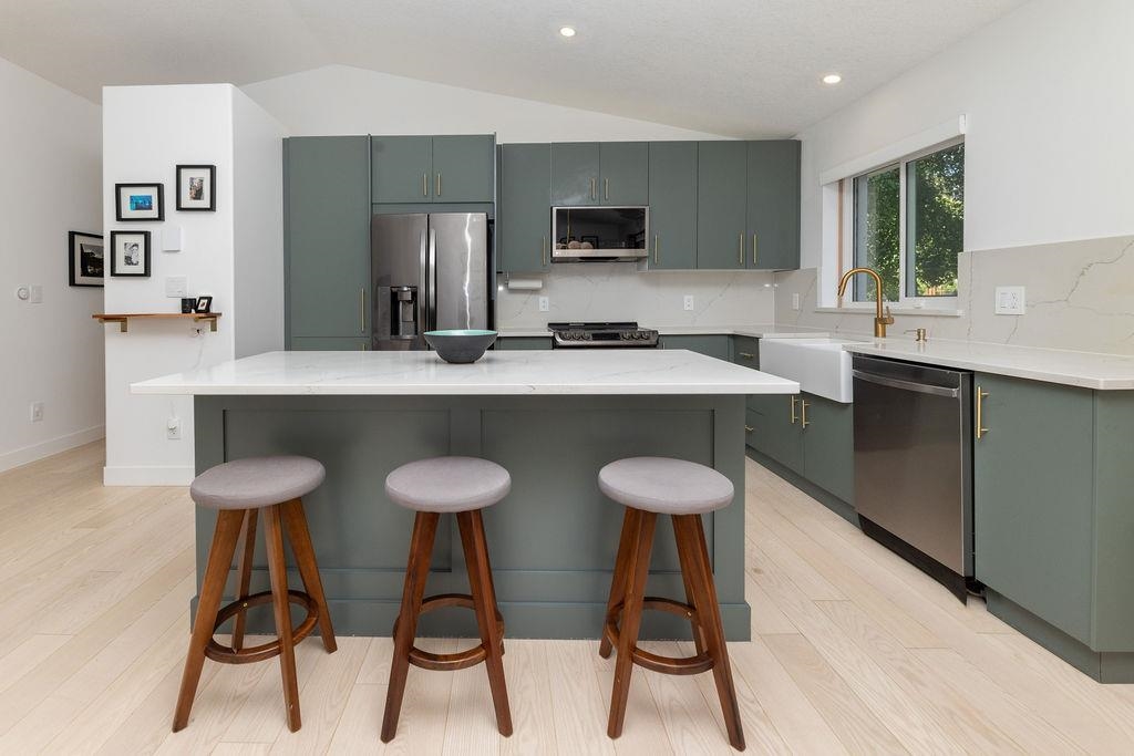 MLS® listing #R3107350 for sale located at 5700 TRIDENT AVENUE, Sechelt BC V0N 3A0