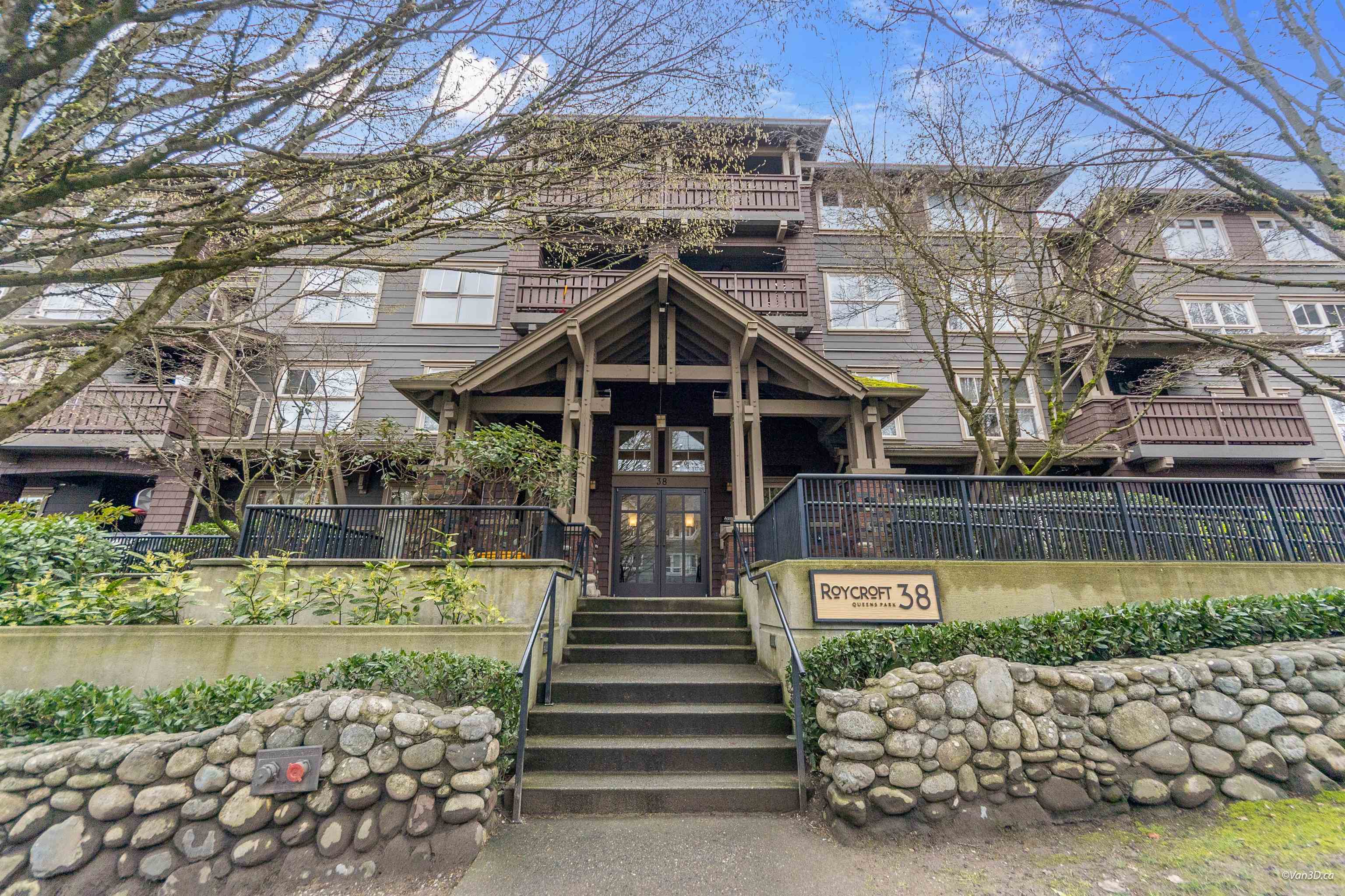 407 38 SEVENTH AVENUE, R3107507, BC,