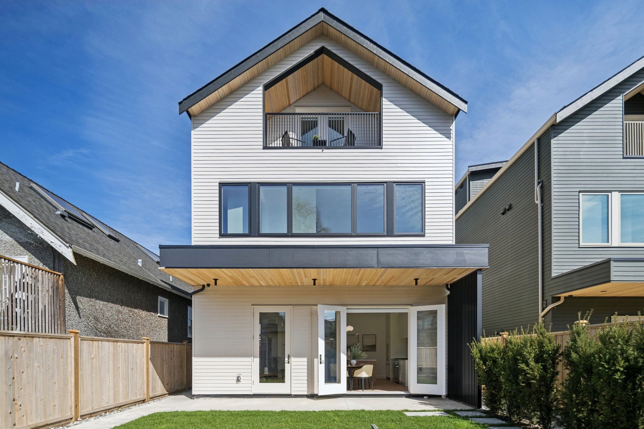 2 3648 WEST 20TH AVENUE, R3107521, BC,