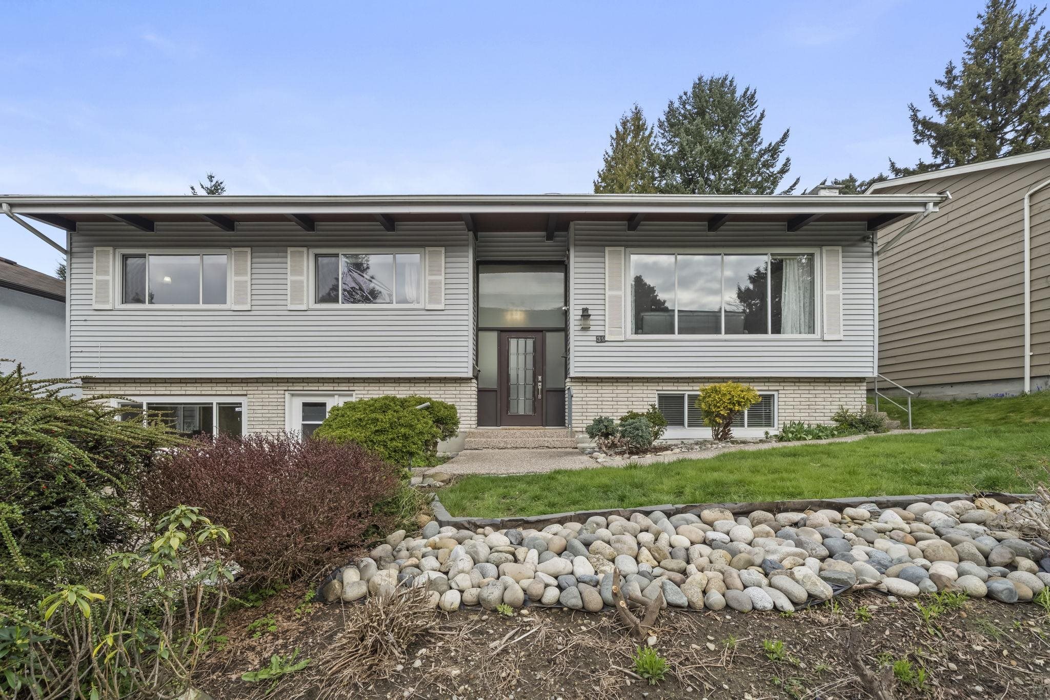 39 MOTT CRESCENT, New Westminster BC V3L 4L8, R3107529, BC,