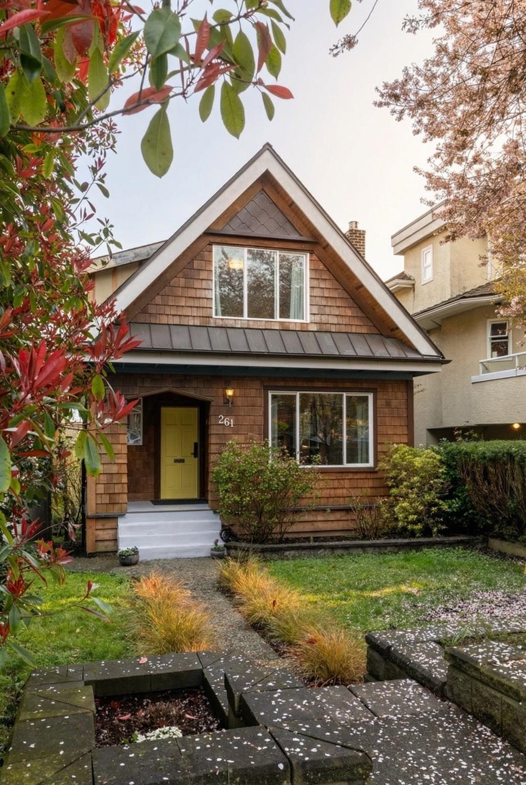 261 E 4TH STREET, North Vancouver BC V7L 1J1, R3107659, BC,