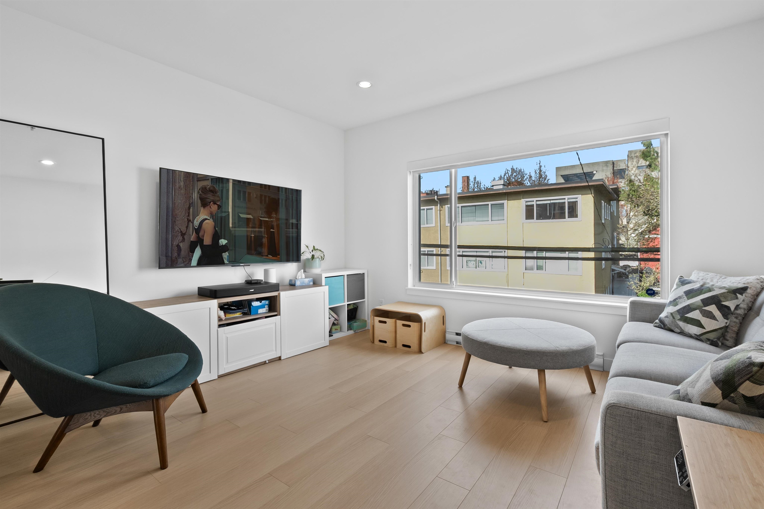 216 455 16TH AVENUE, R3107827, BC,