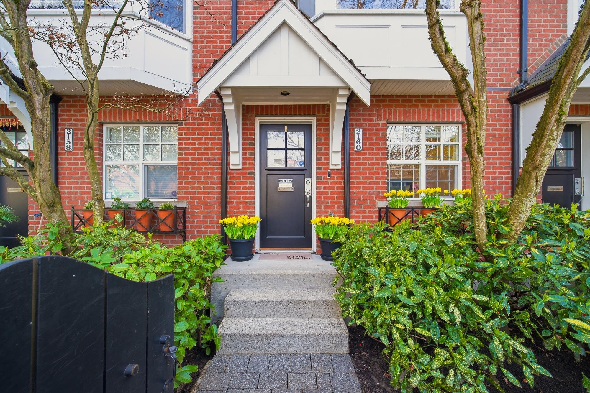 2160 W 8TH AVENUE, Vancouver BC V6K 2A4, R3107850, BC,