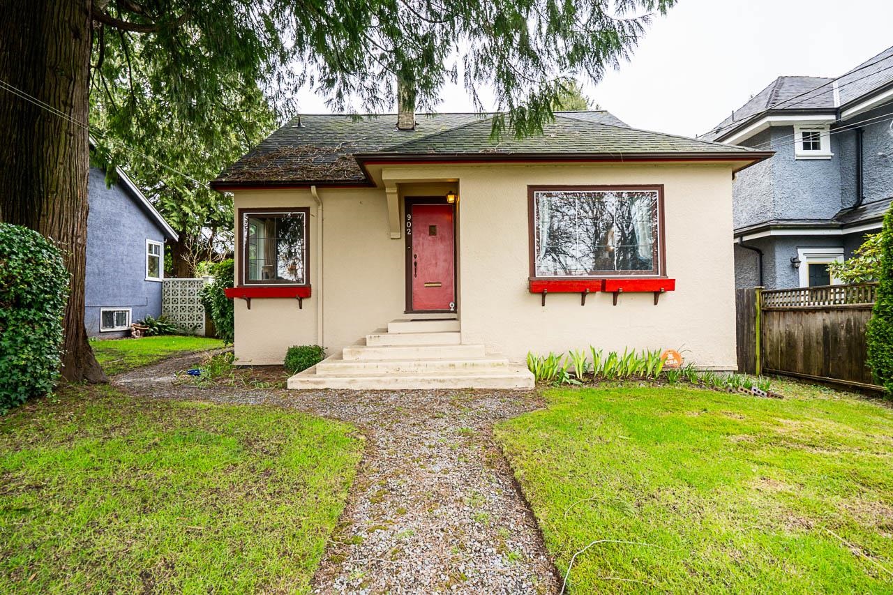 902 FOURTH STREET, New Westminster BC V3L 2W6, R3107949, BC,