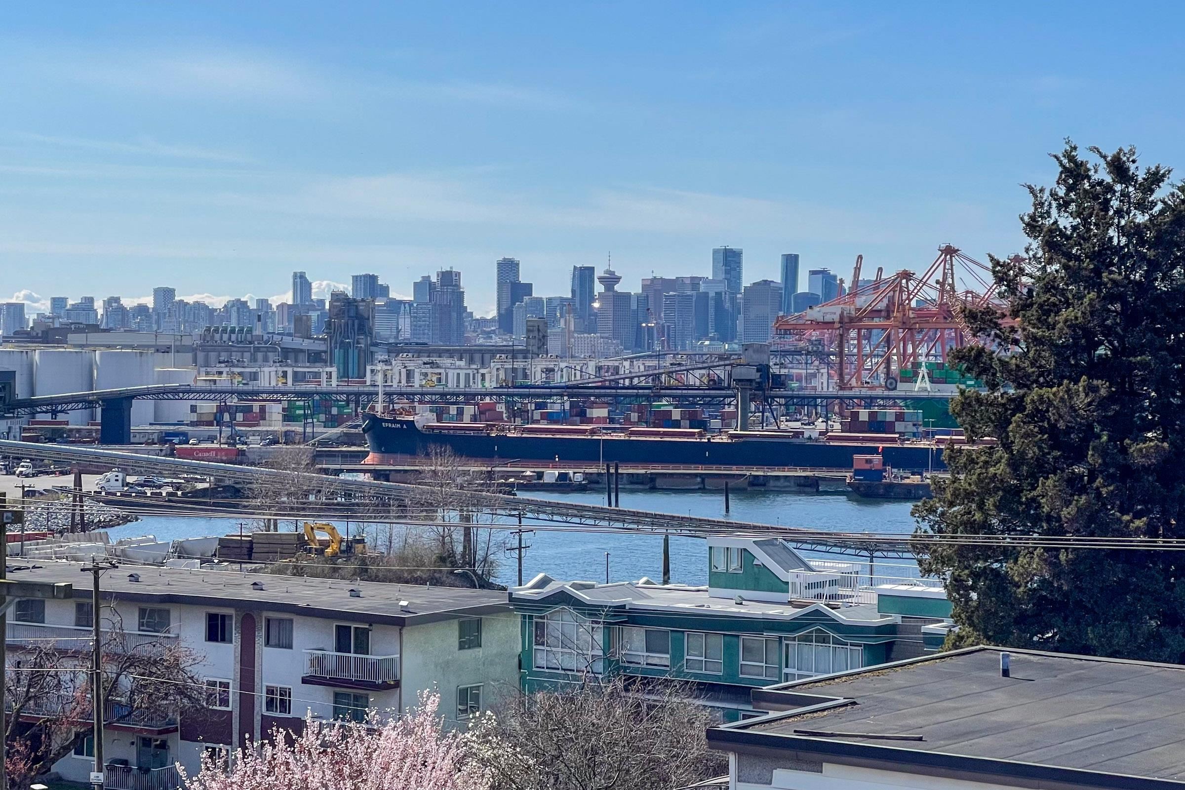 302 2215 MCGILL STREET, R3108042, BC,