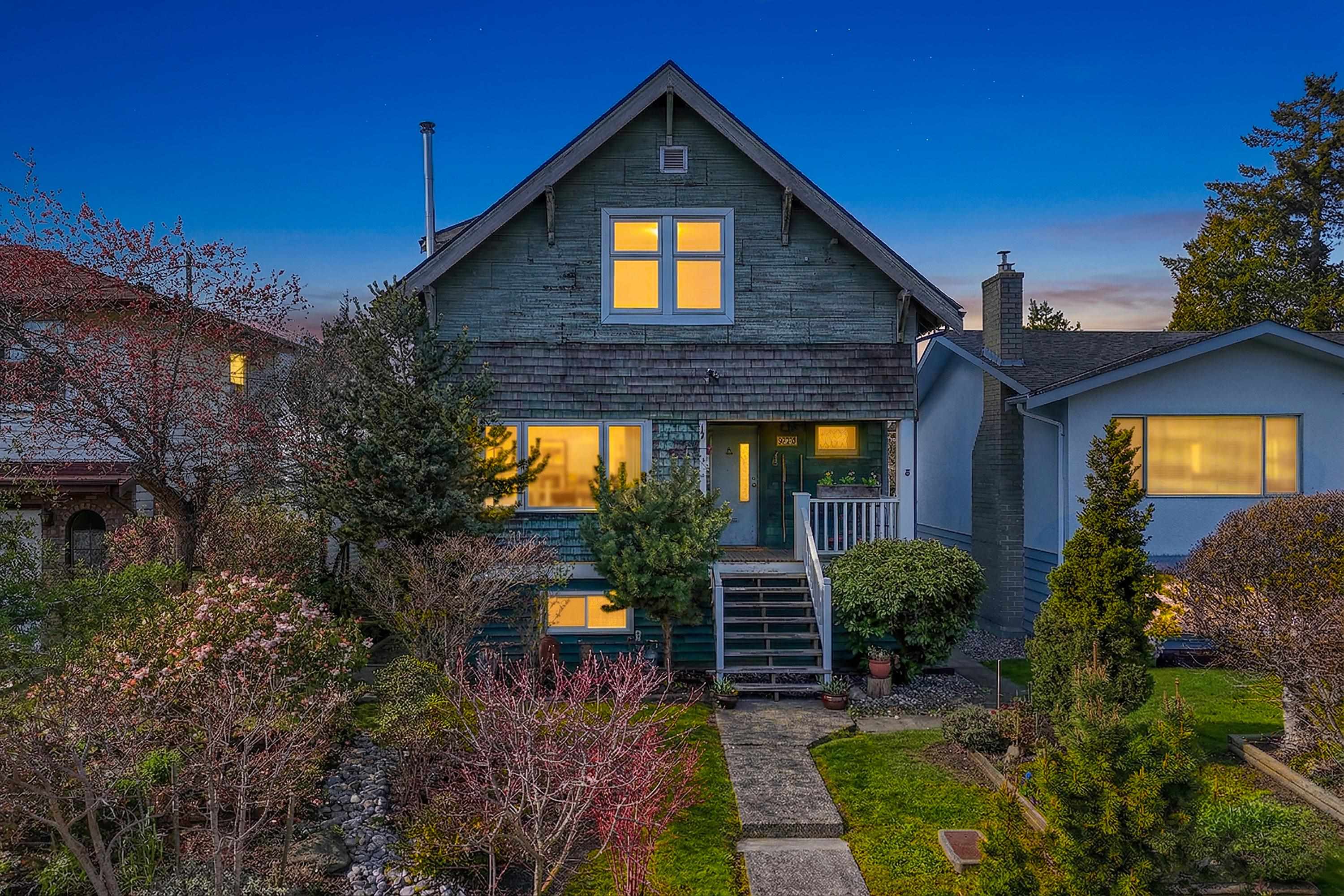 MLS® listing #R3108435 for sale located at 8351 14TH AVENUE, Burnaby BC V3N 2C2