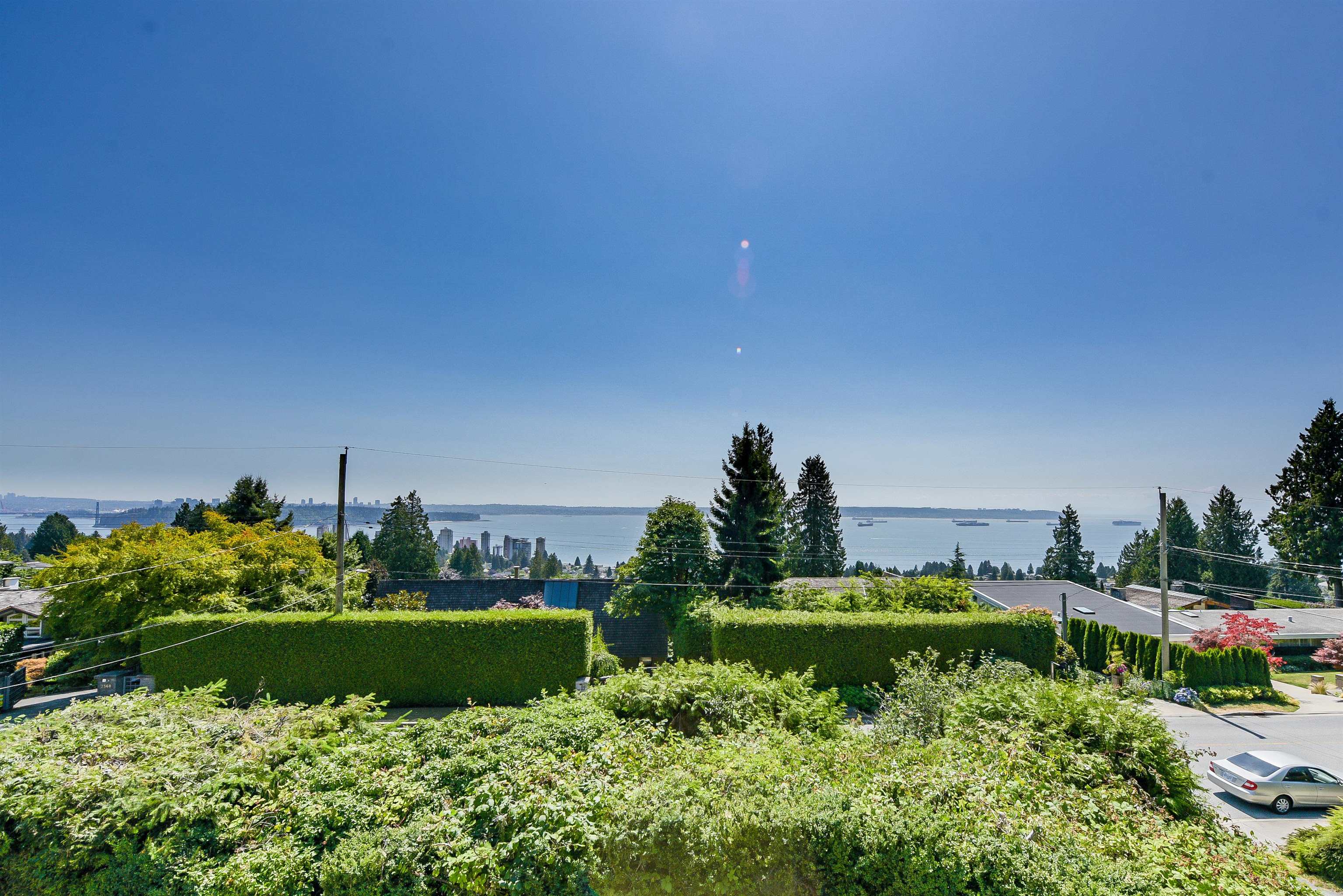 2365 QUEENS AVENUE, West Vancouver BC V7V 2Y7, R3108480, BC,