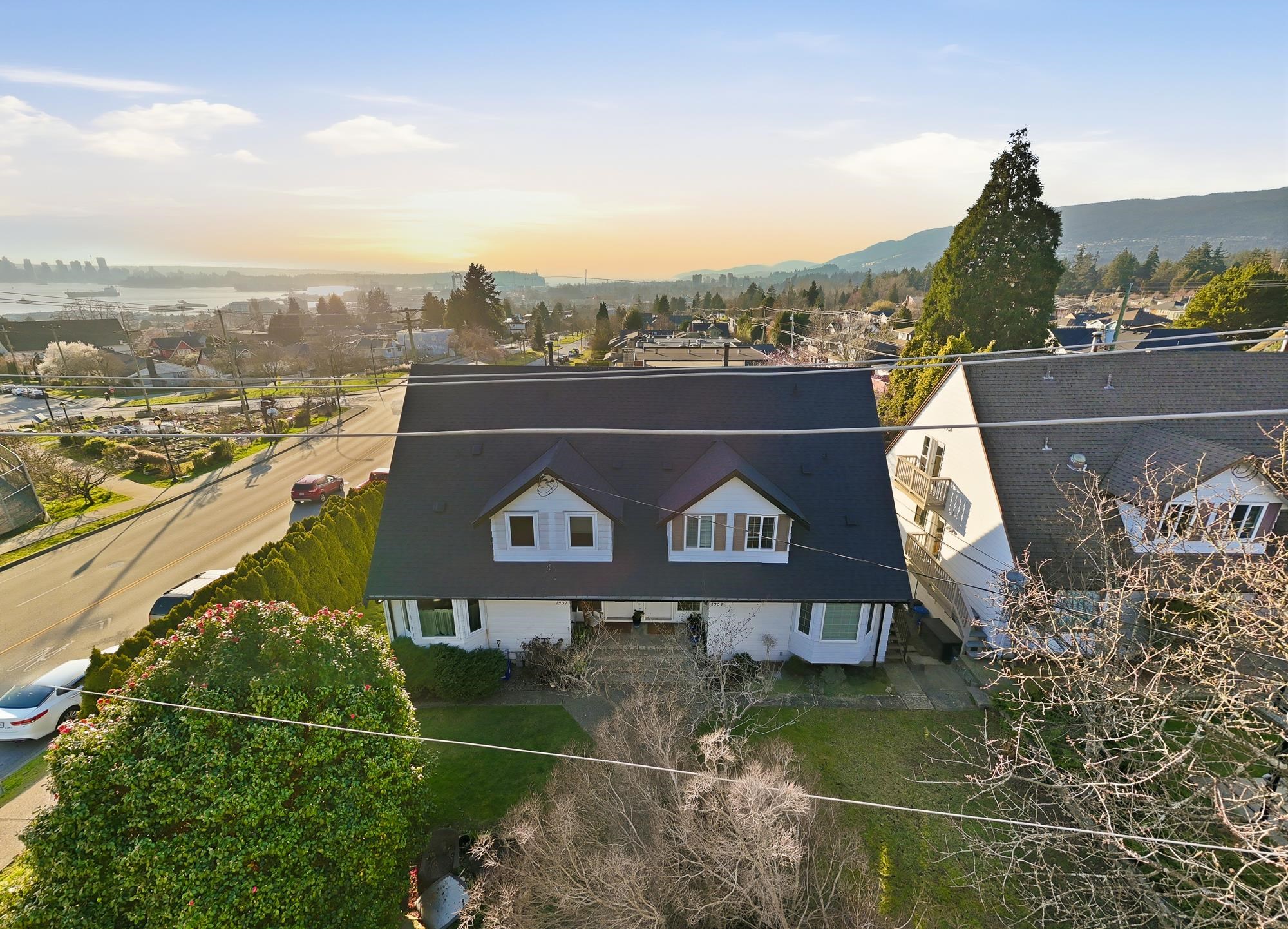 1309 MAHON AVENUE, North Vancouver BC V7M 2S2, R3108538, BC,