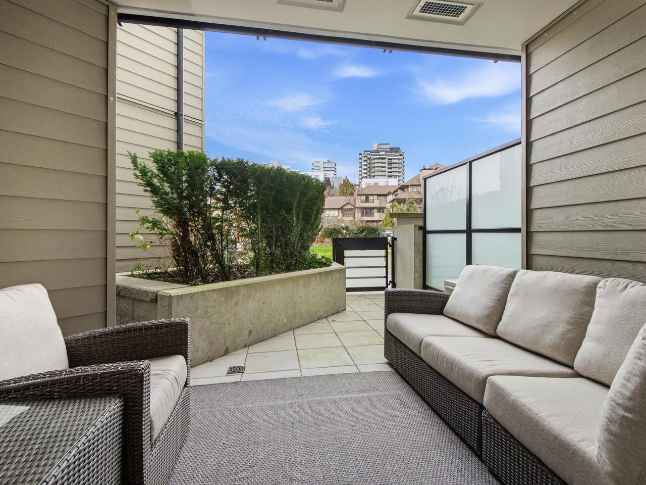 118 108 8TH STREET, R3108570, BC,