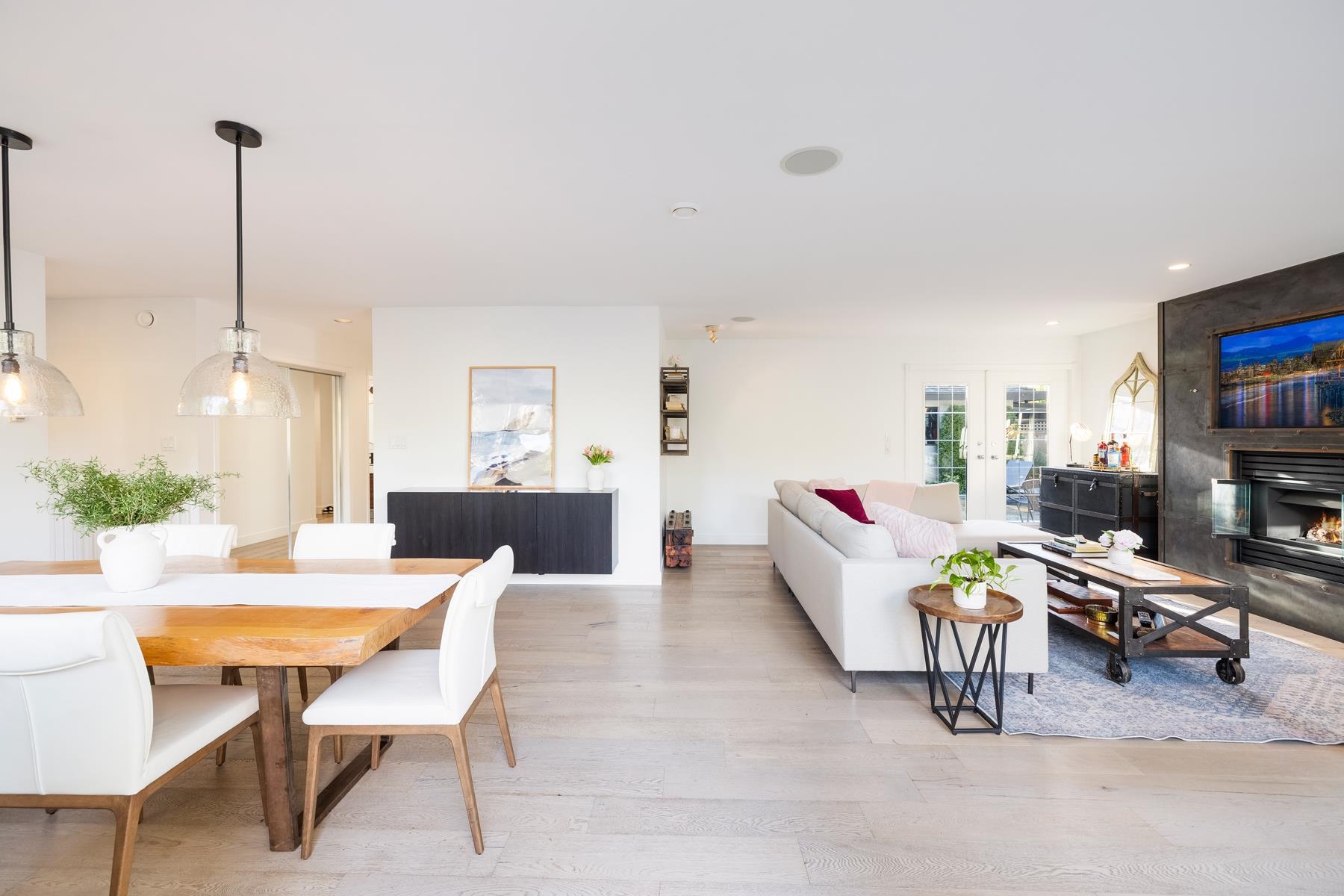 4198 SUNSET BOULEVARD, North Vancouver BC V7R 3Y9, R3108695, BC,