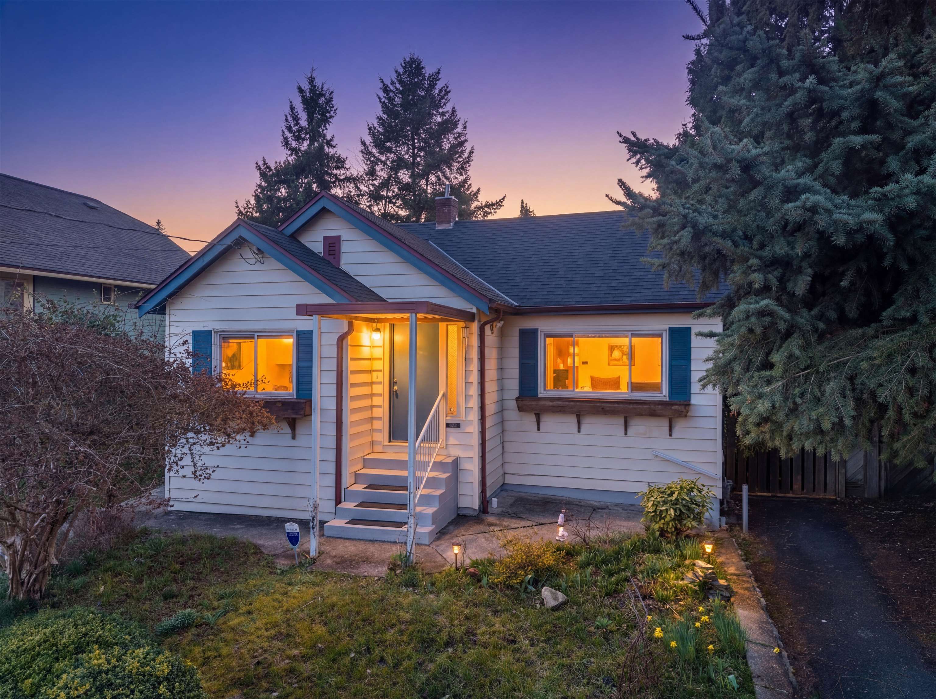 521 GARFIELD STREET, New Westminster BC V3L 4A6, R3108701, BC,