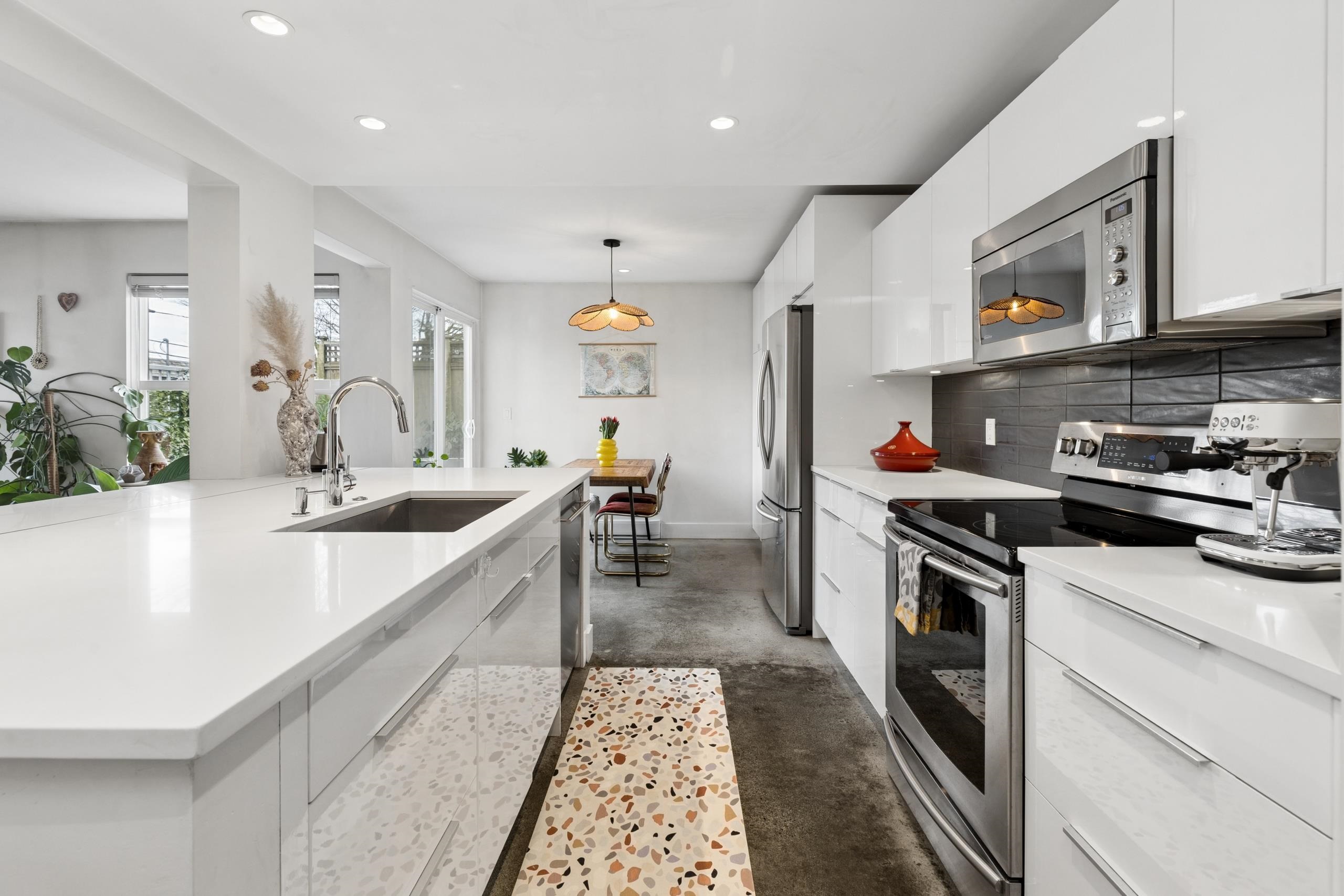 105 507 6TH AVENUE, R3108725, BC,