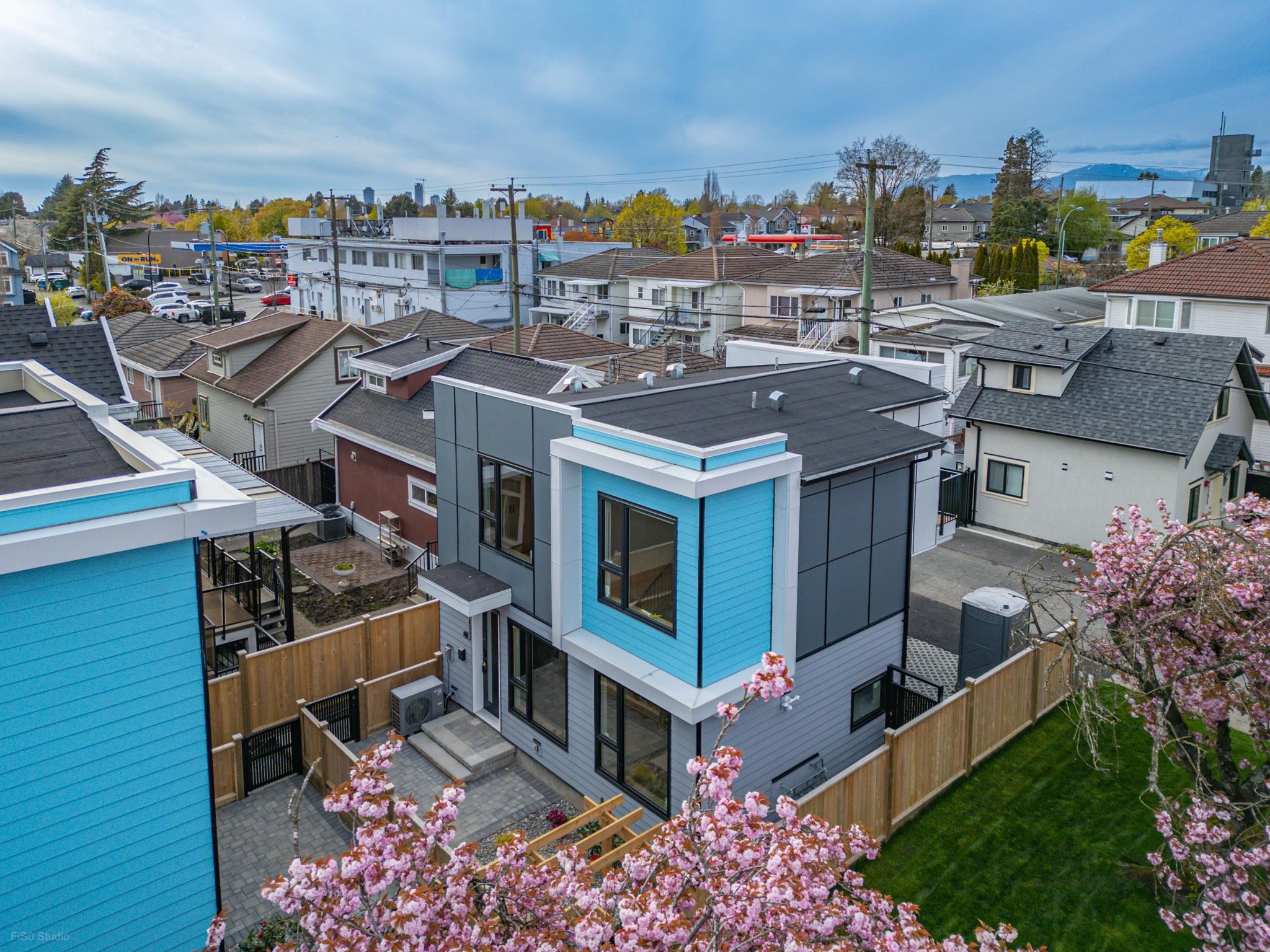 3 1495 58TH AVENUE, R3108812, BC,