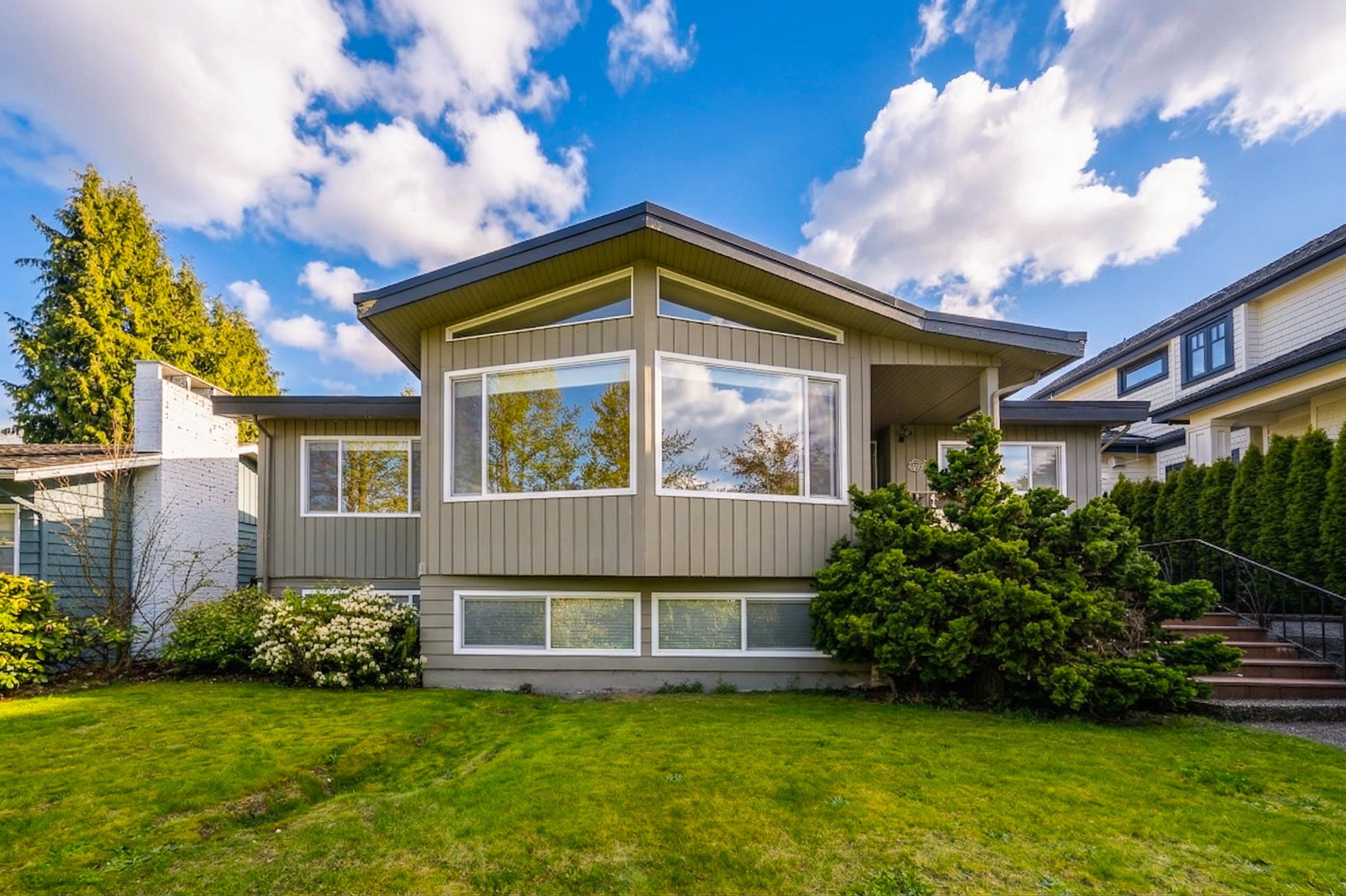 2244 W 32ND AVENUE, Vancouver BC V6L 2B2, R3108933, BC,