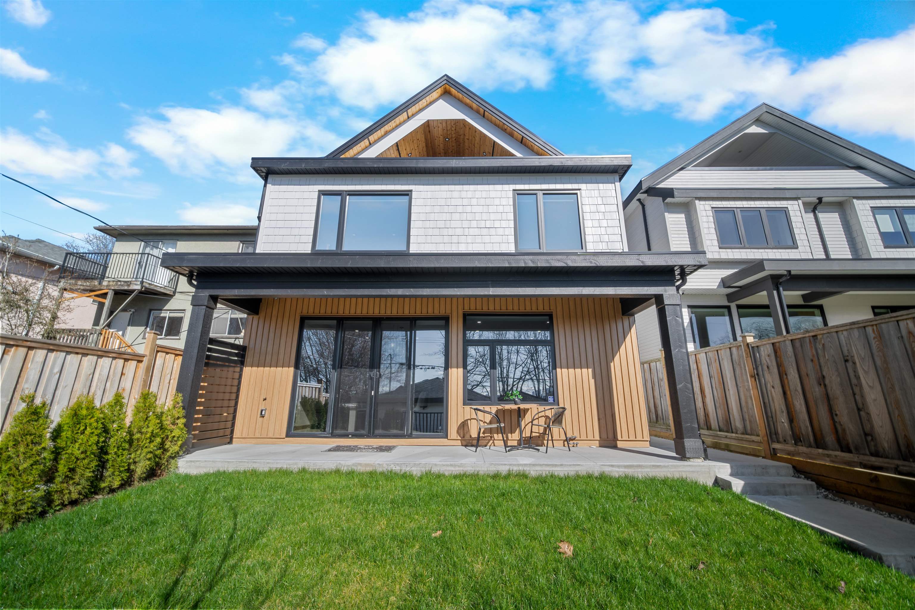2 3576 PENDER STREET, R3108996, BC,