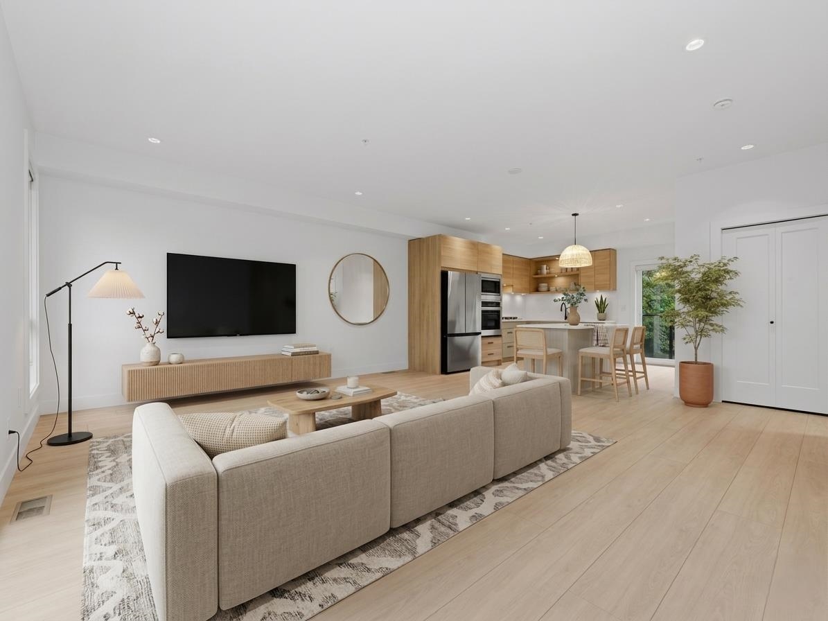 30 20335 70A AVENUE, R3108998, BC,