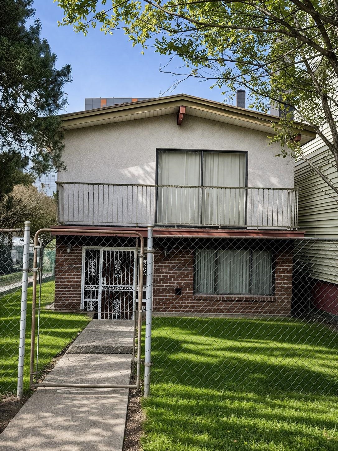 356 UNION STREET, Vancouver BC V6A 2B5, R3109041, BC,