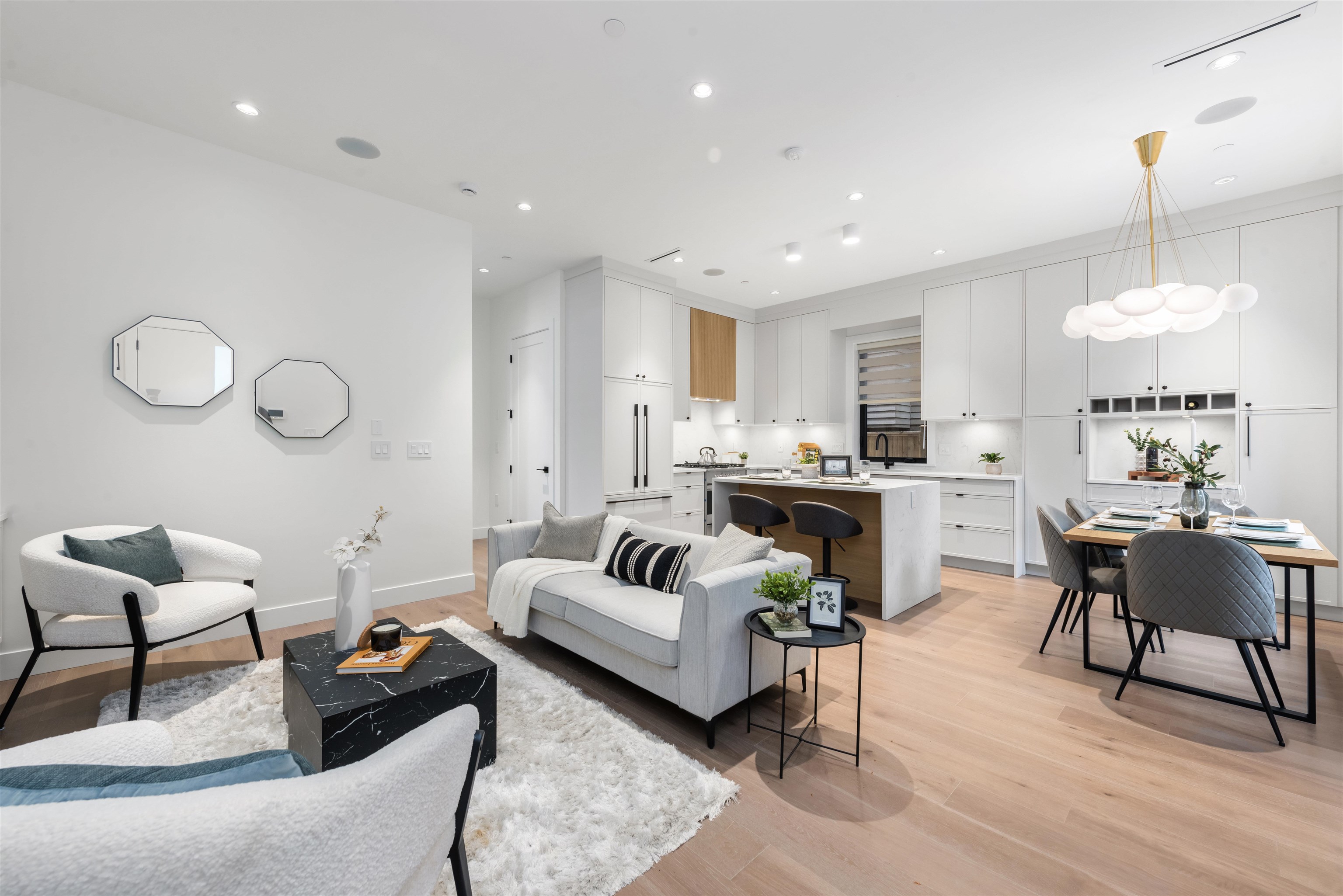 1 878 37 AVENUE, R3109224, BC,