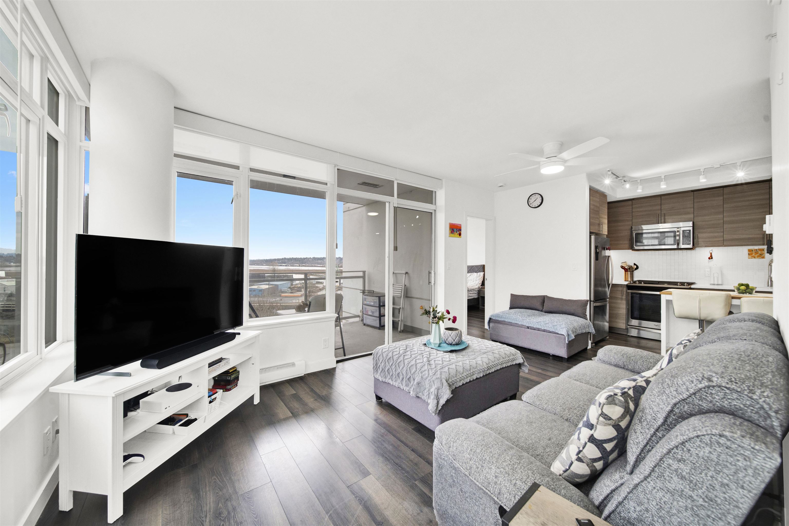 MLS® listing #R3109436 for sale located at 307 200 NELSON'S CRESCENT