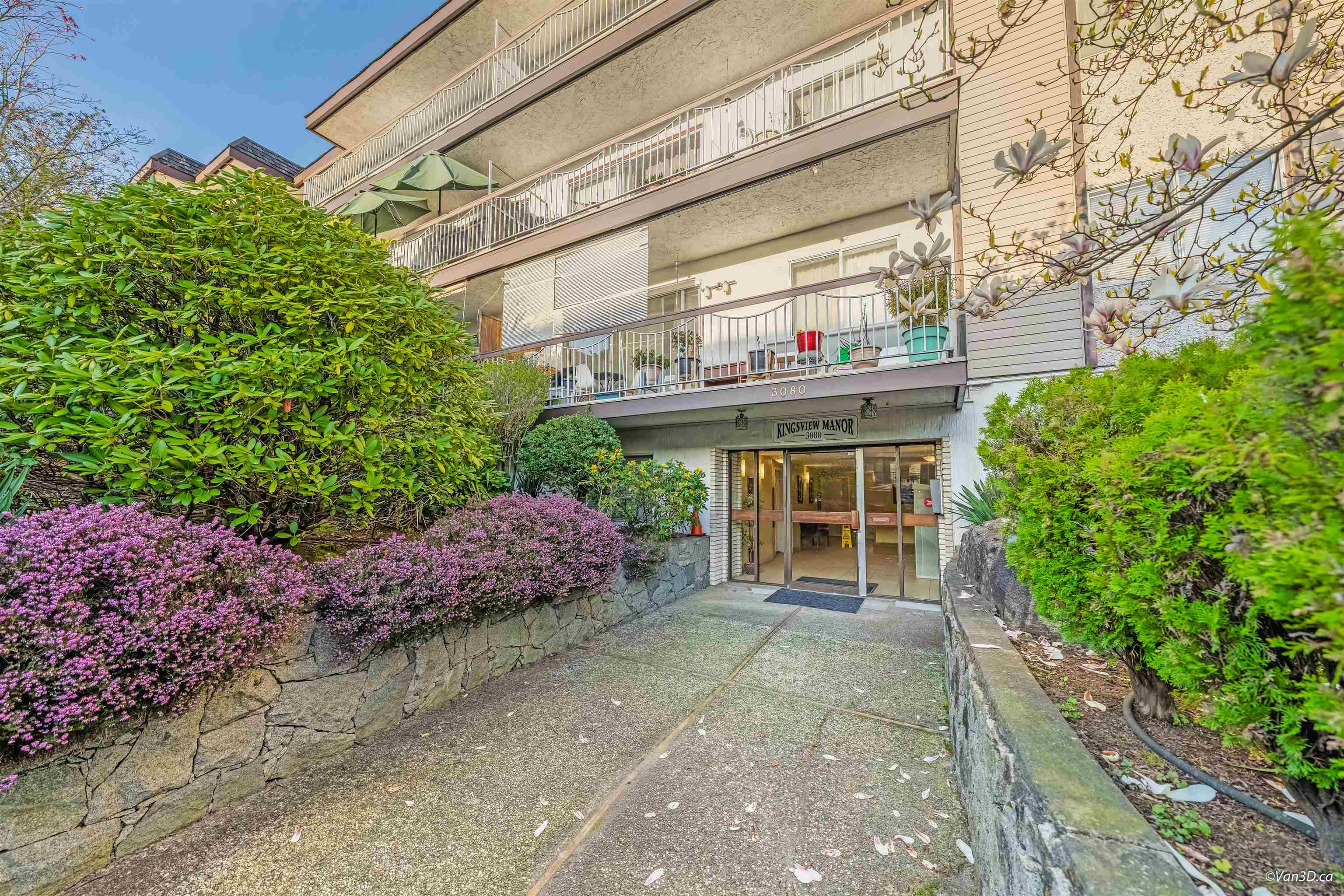 320 3080 LONSDALE AVENUE, R3109511, BC,