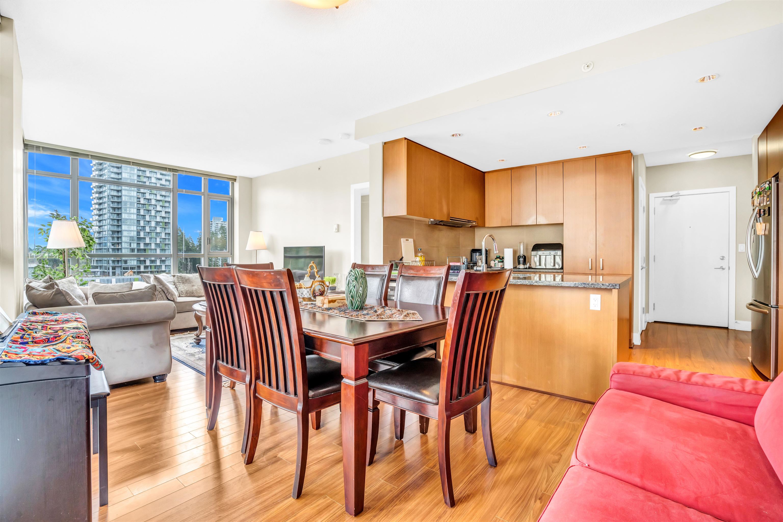 1003 3008 GLEN DRIVE, R3109938, BC,