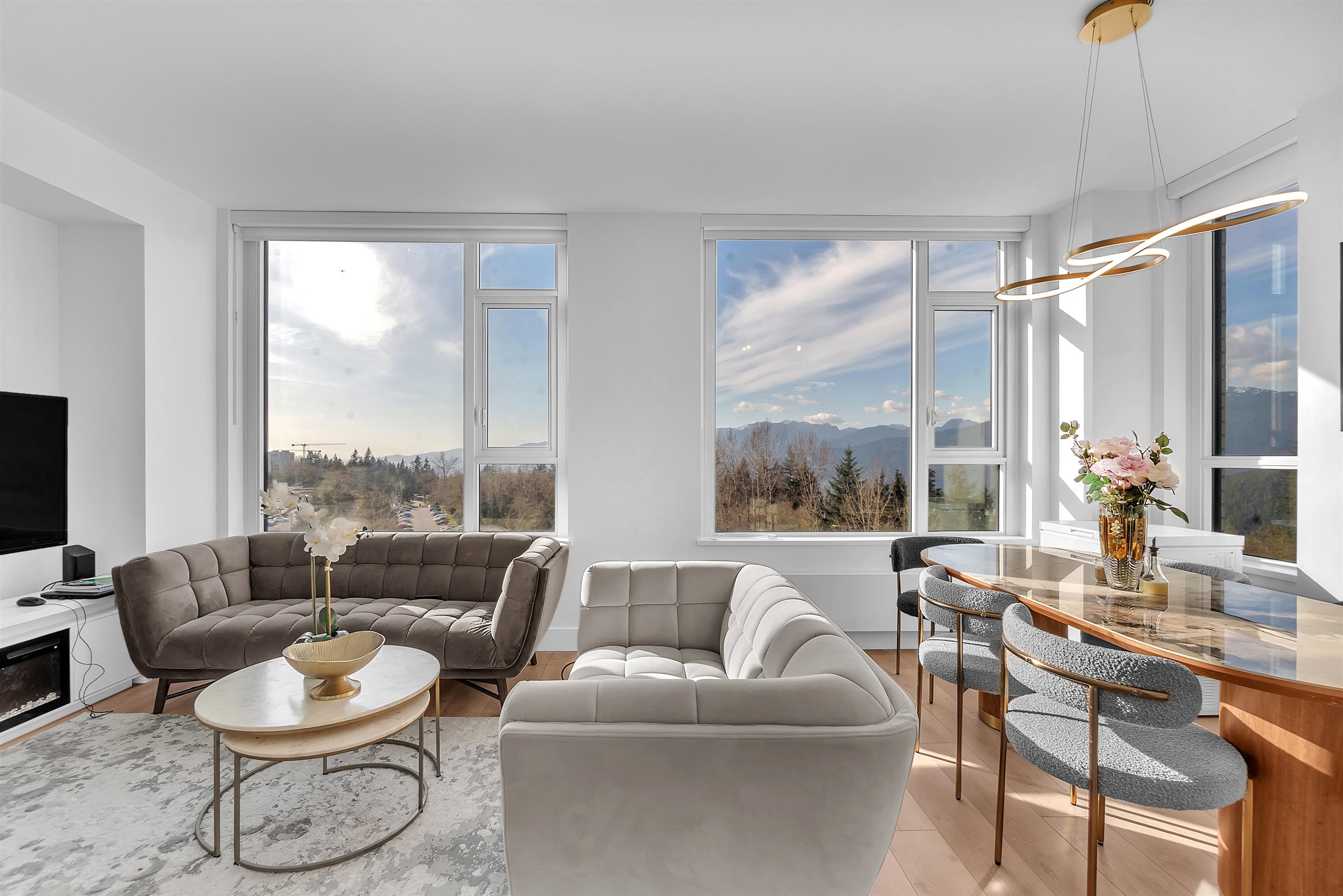 604 8750 UNIVERSITY CRESCENT, R3109961, BC,