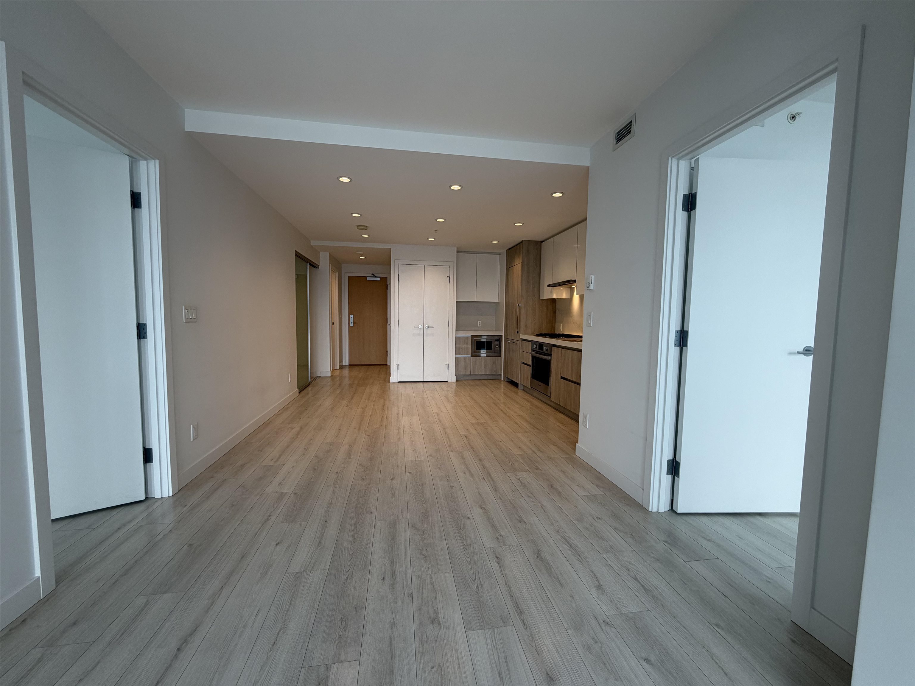 3008 6080 MCKAY AVENUE, R3110032, BC,