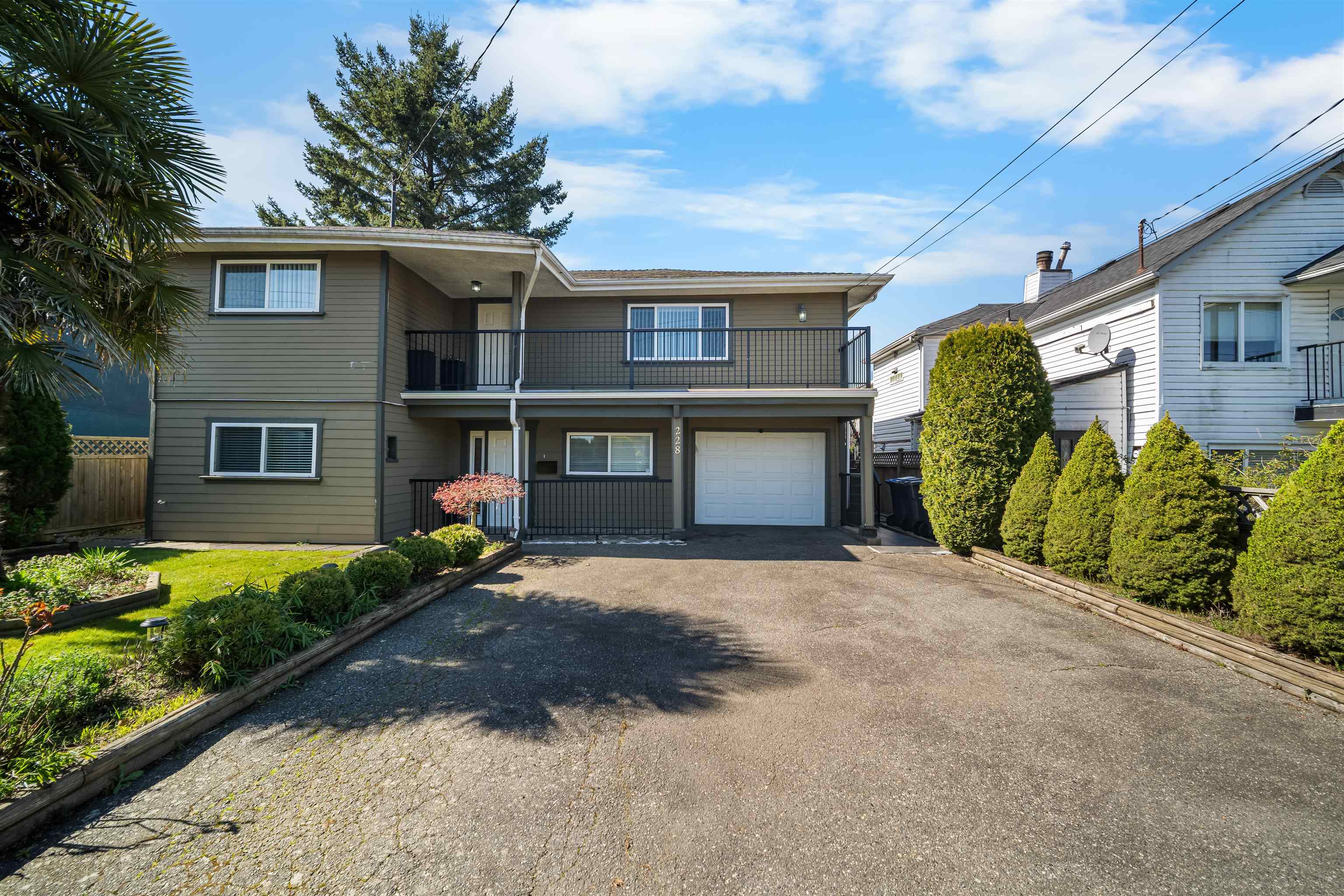 228 PEMBINA STREET, New Westminster BC V3M 5J4, R3110038, BC,