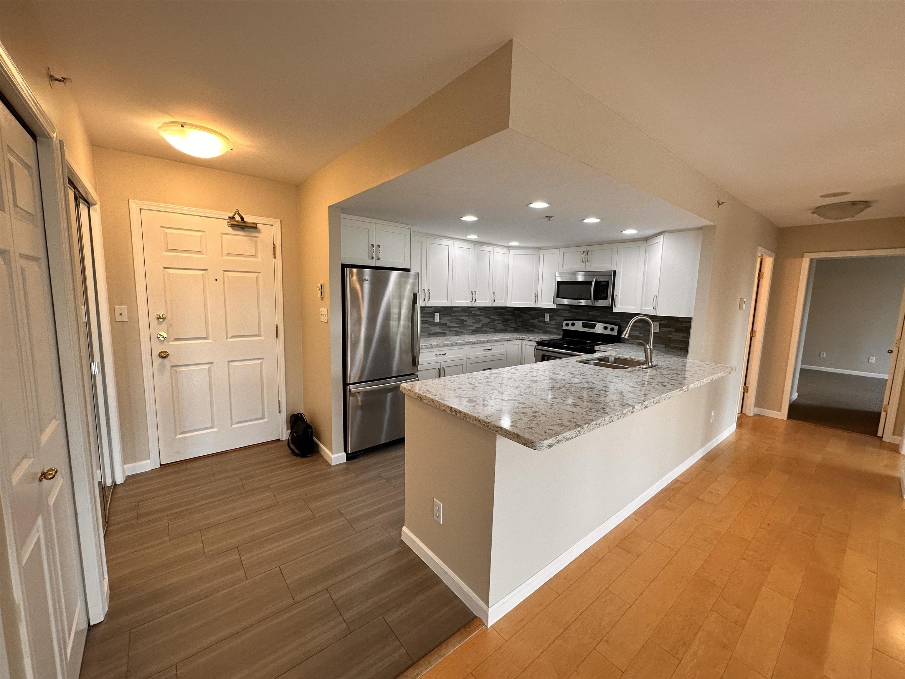 1103 200 NEWPORT DRIVE, R3110175, BC,