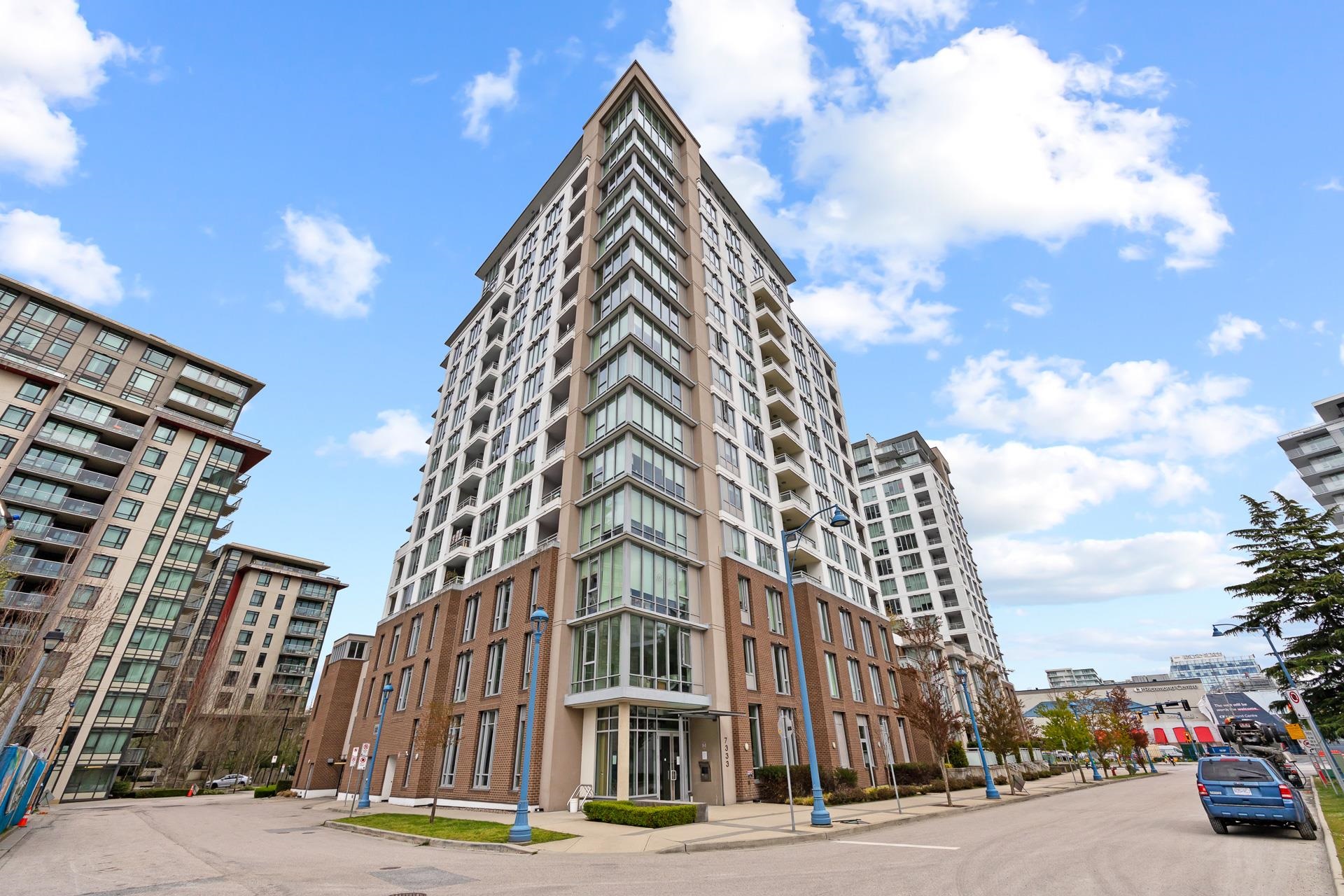 301 7333 MURDOCH AVENUE, R3110366, BC,