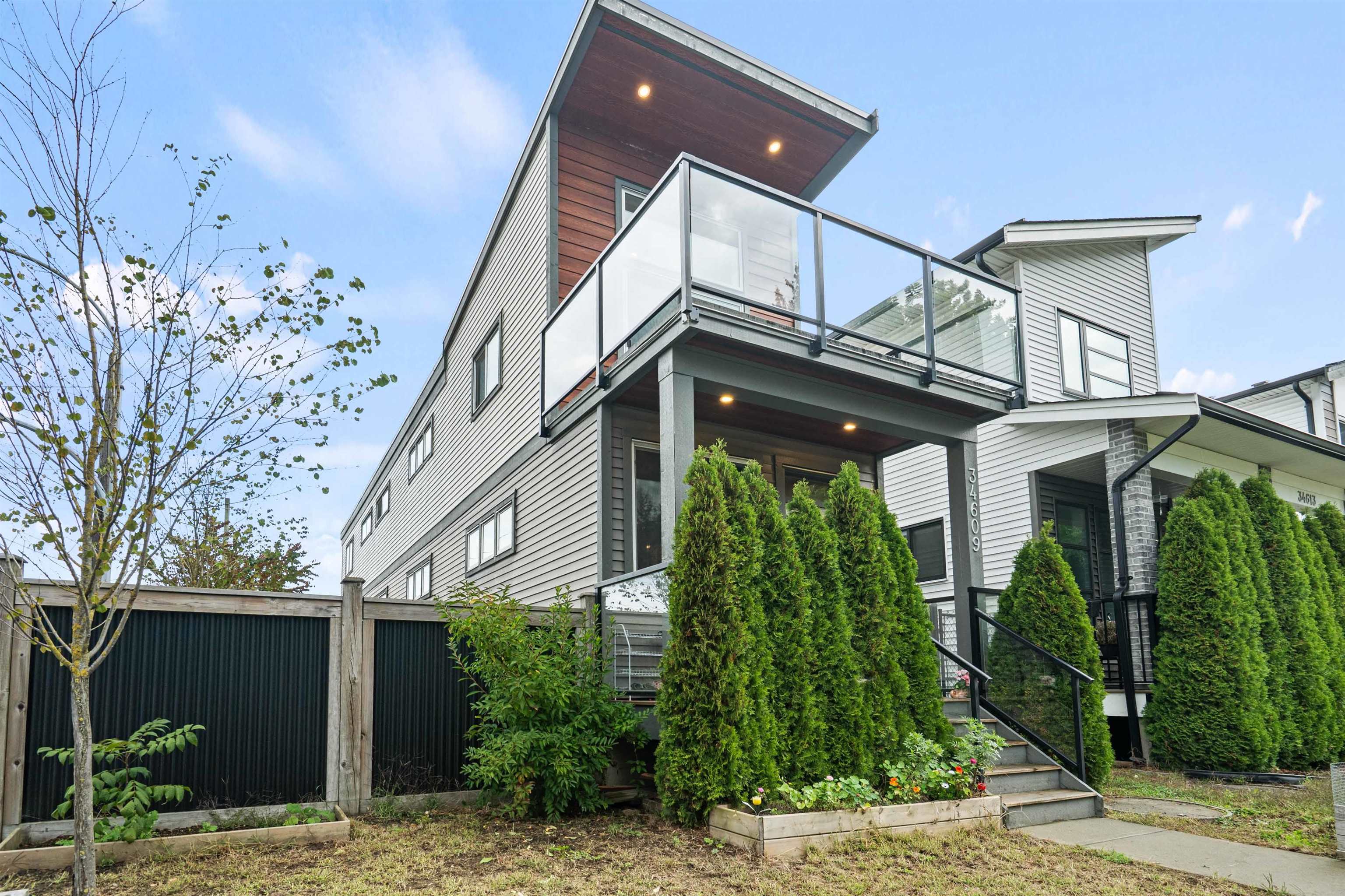 34609 2 AVENUE, Abbotsford BC V2S 8C1, R3110576, BC,