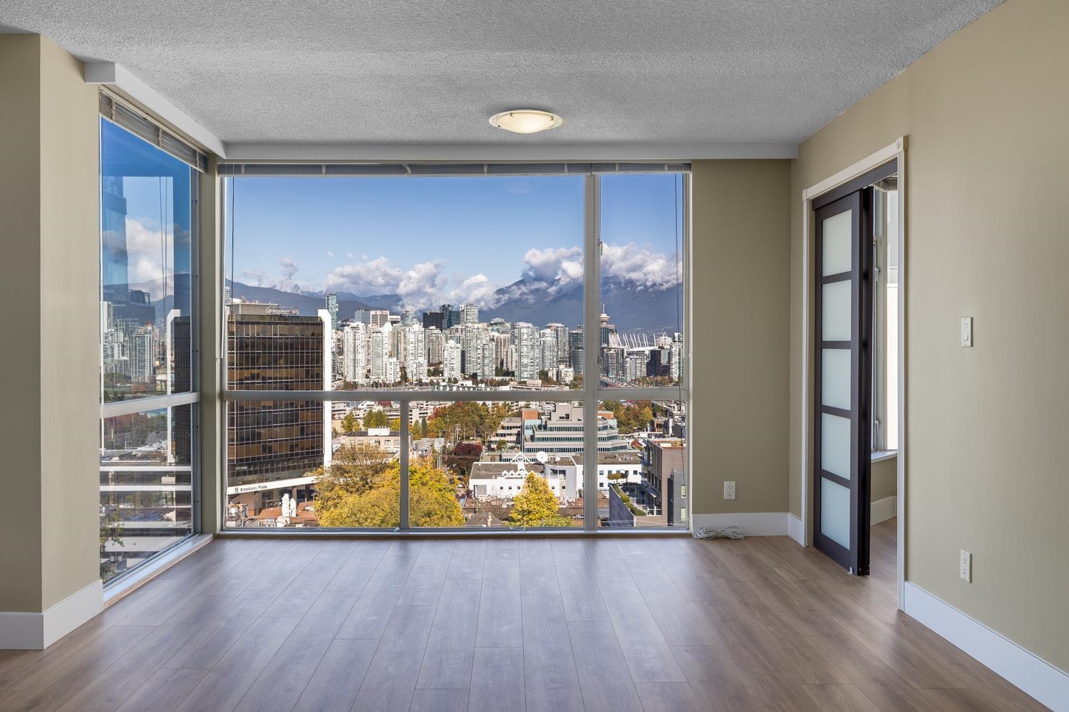 1302 2668 ASH STREET, R3110740, BC,