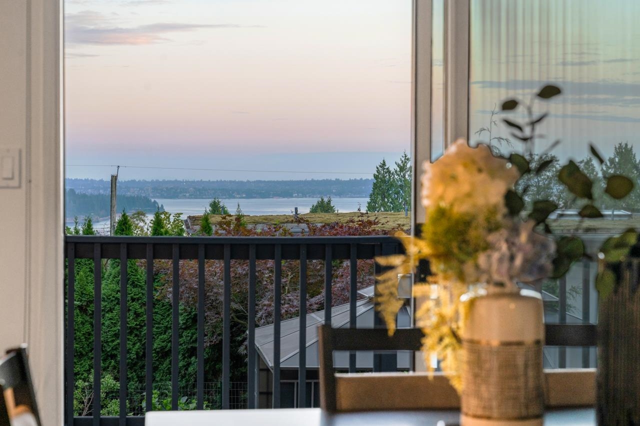 1550 PALMERSTON AVENUE, West Vancouver BC V7V 4R1, R3110809, BC,