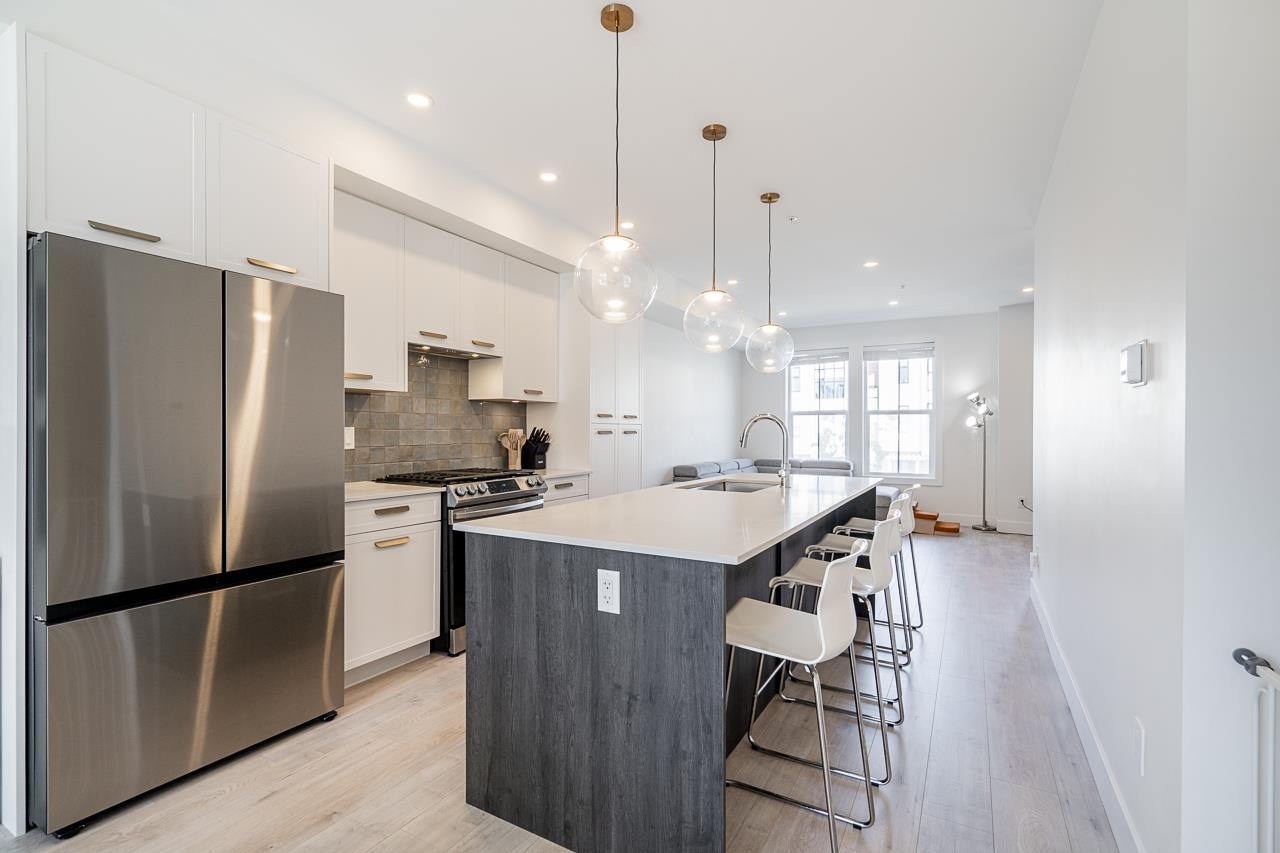 45 20680 76B AVENUE, R3110977, BC,