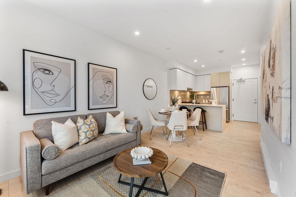 302 13788 76 AVENUE, R3111004, BC,