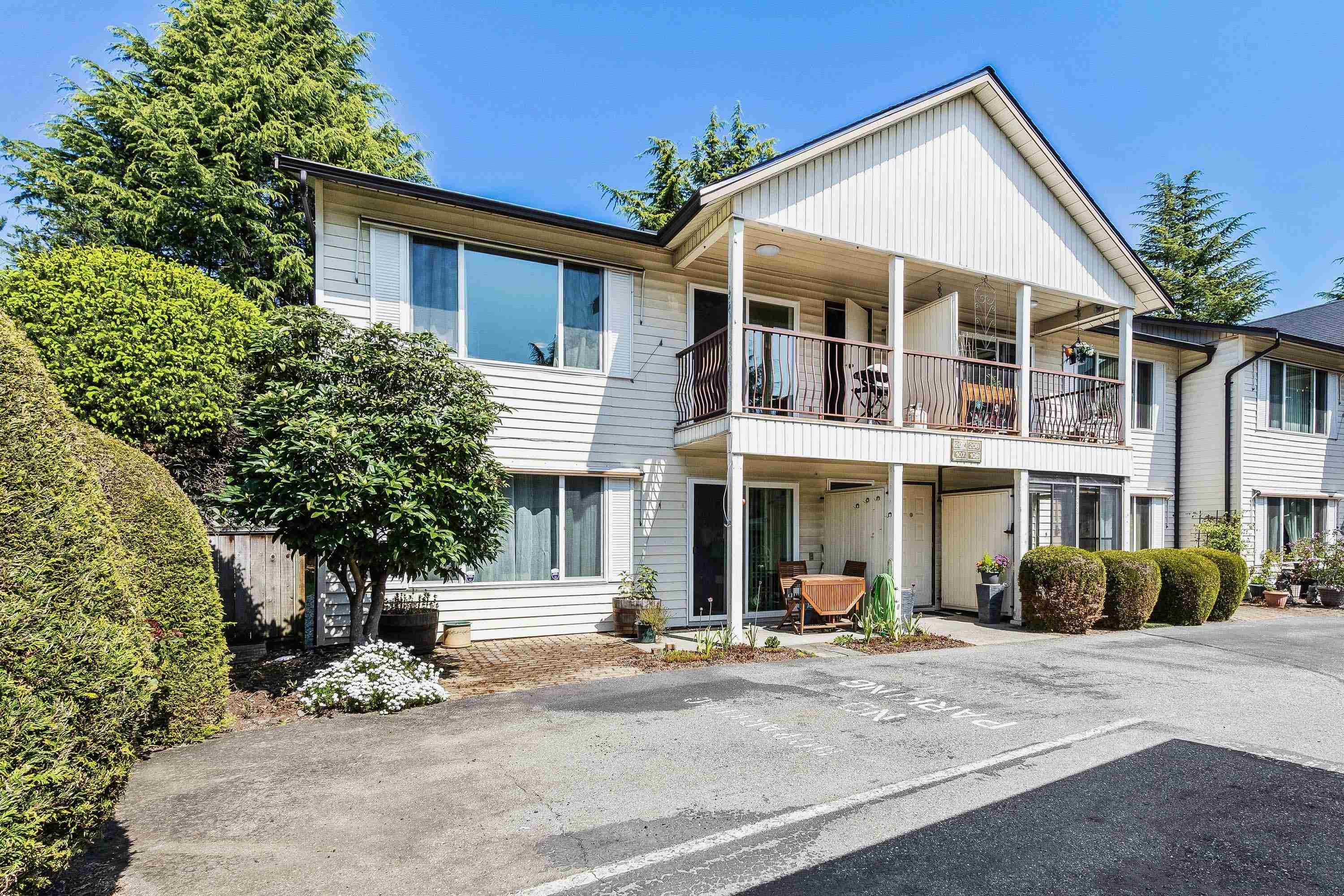 207 2853 BOURQUIN CRESCENT, R3111010, BC,