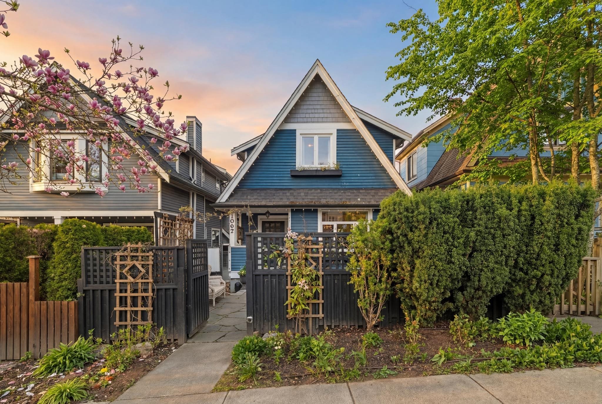 1807 E 7TH AVENUE, Vancouver BC V5N 1S1, R3111074, BC,