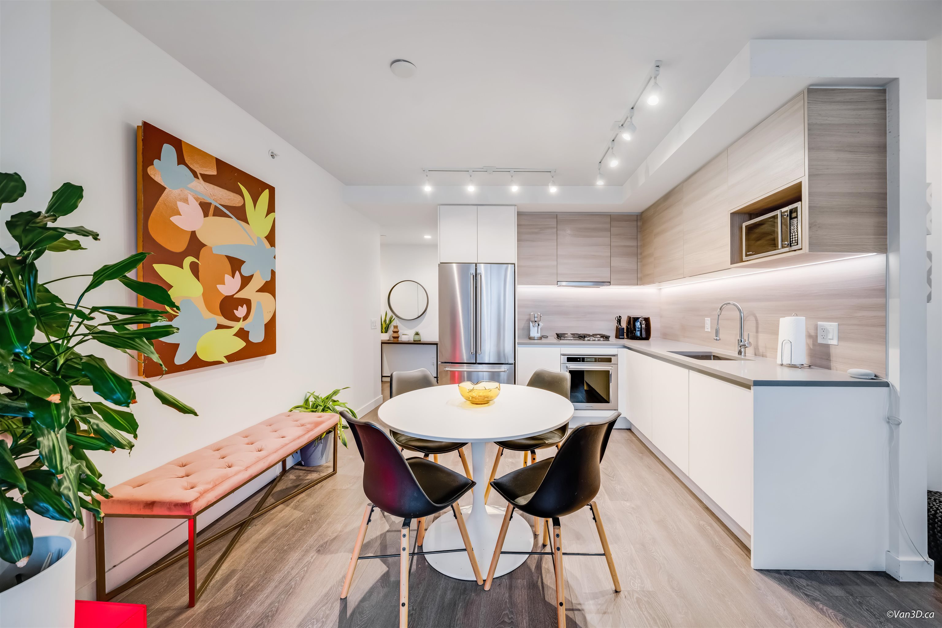 1204 525 FOSTER AVENUE, R3111129, BC,