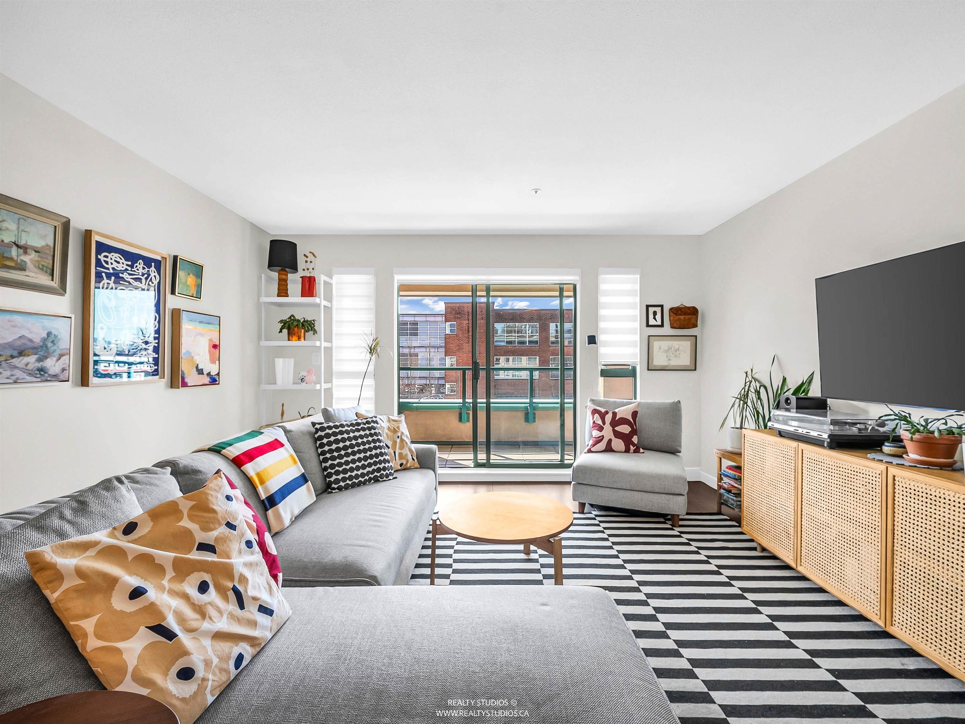 303 223 MOUNTAIN HIGHWAY, R3111169, BC,