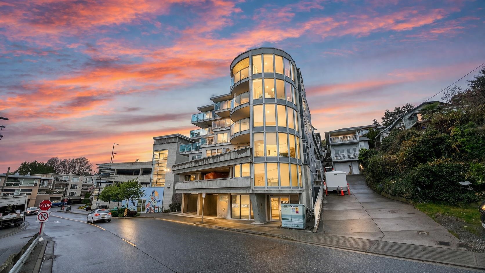 404 14955 VICTORIA AVENUE, R3111269, BC,