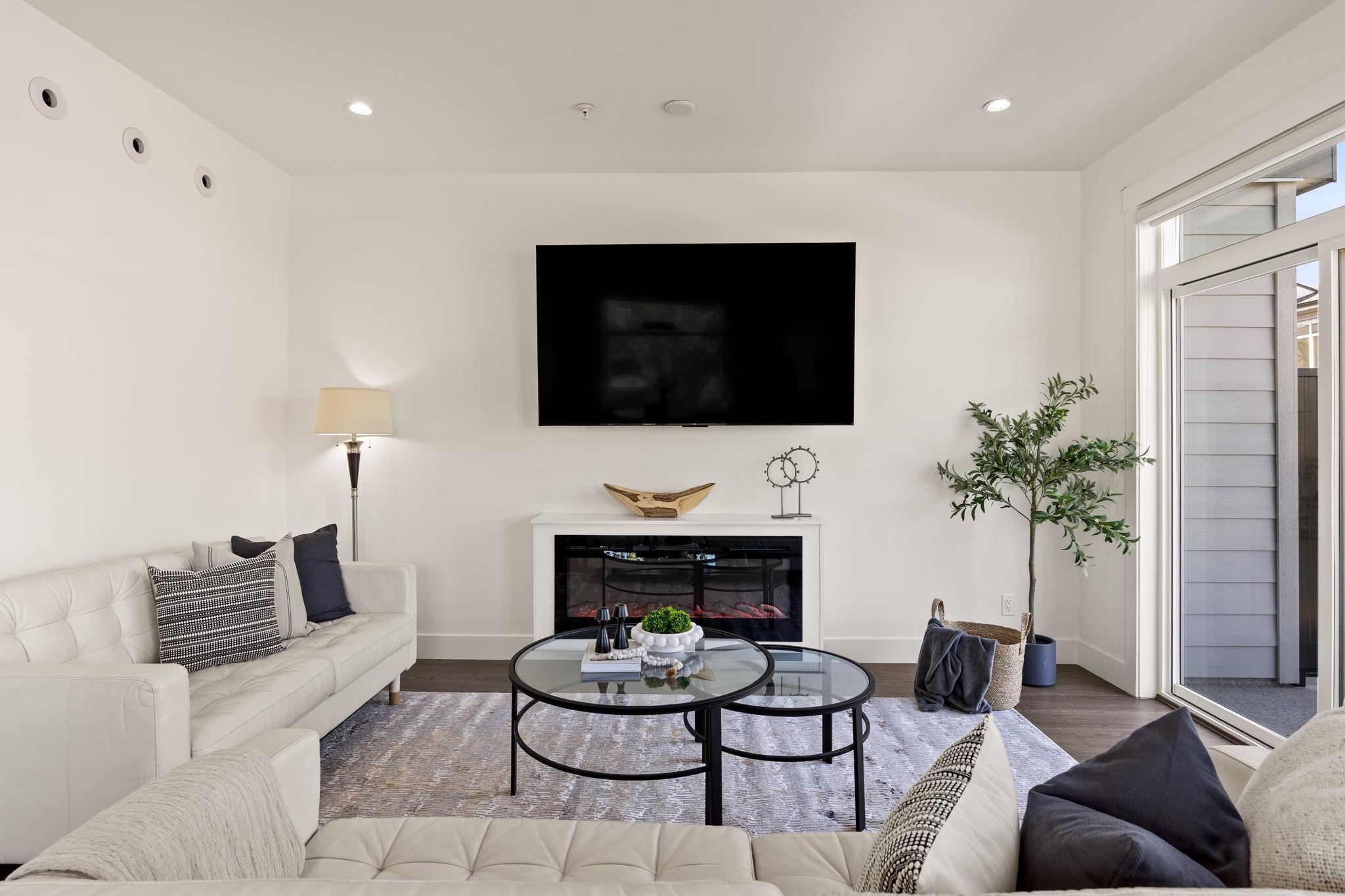 26 22334 48 AVENUE, R3111338, BC,