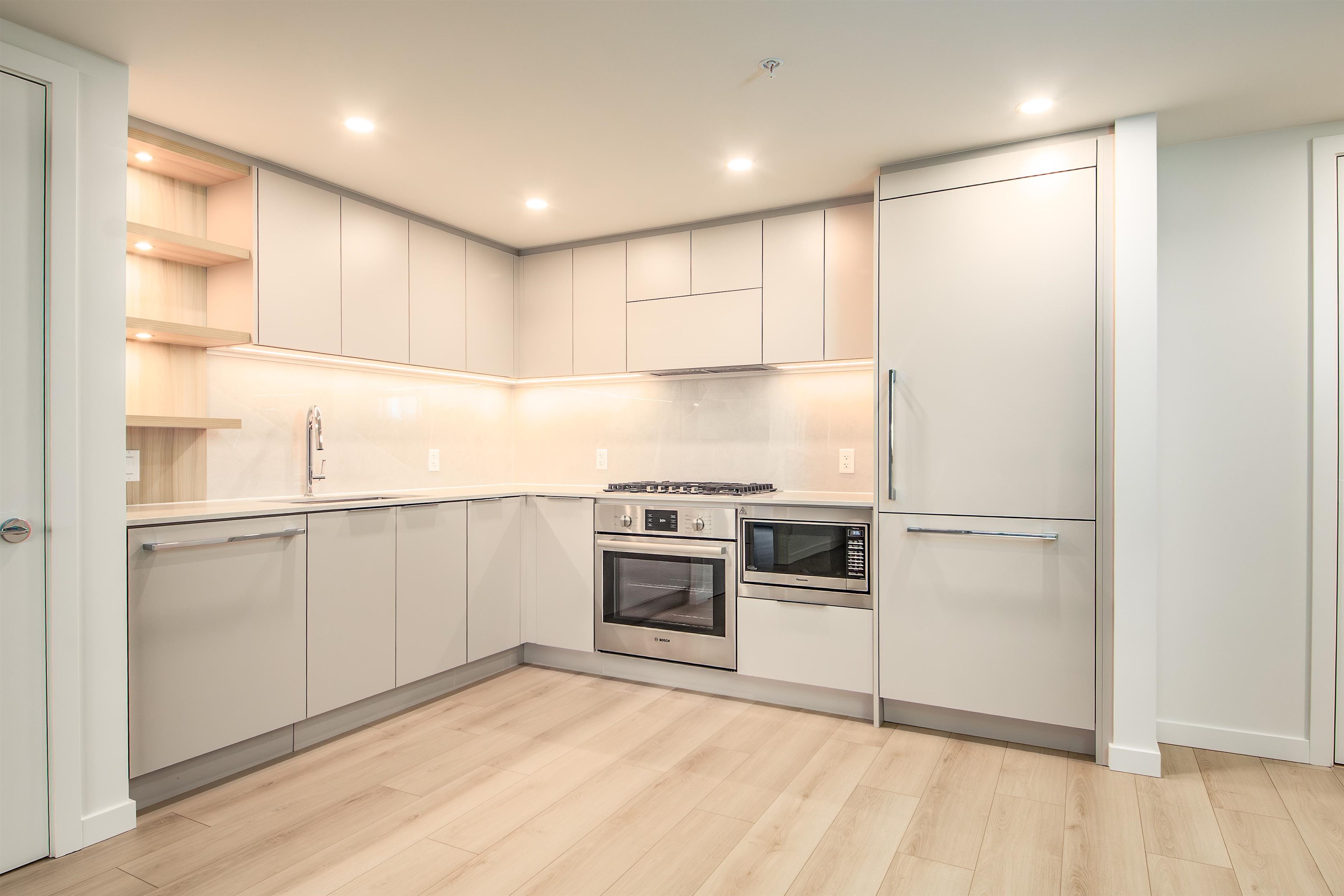 2106 311 ALDERSON AVENUE, R3111457, BC,