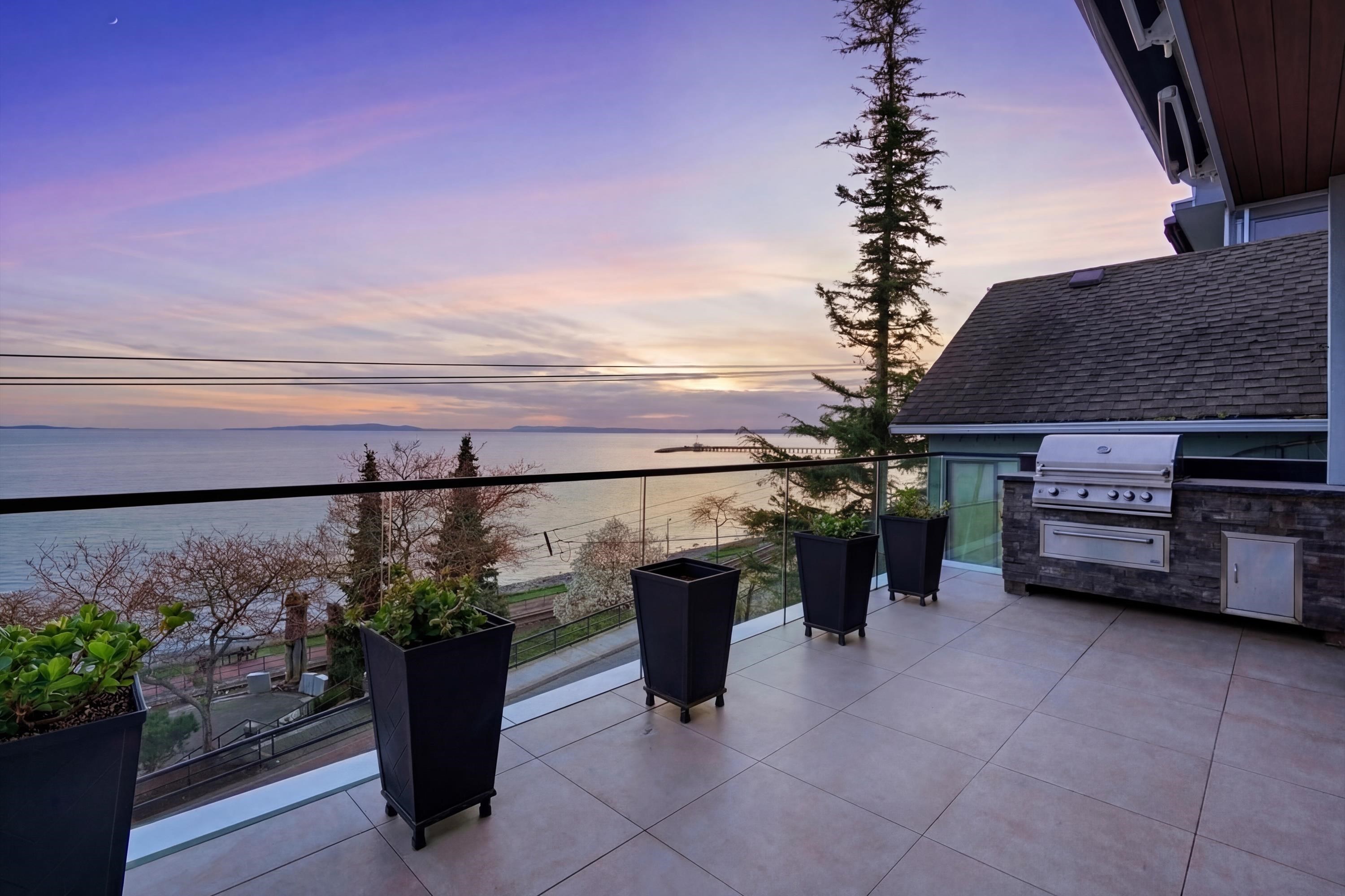 15377 MARINE DRIVE, White Rock BC V4B 1C8, R3111540, BC,