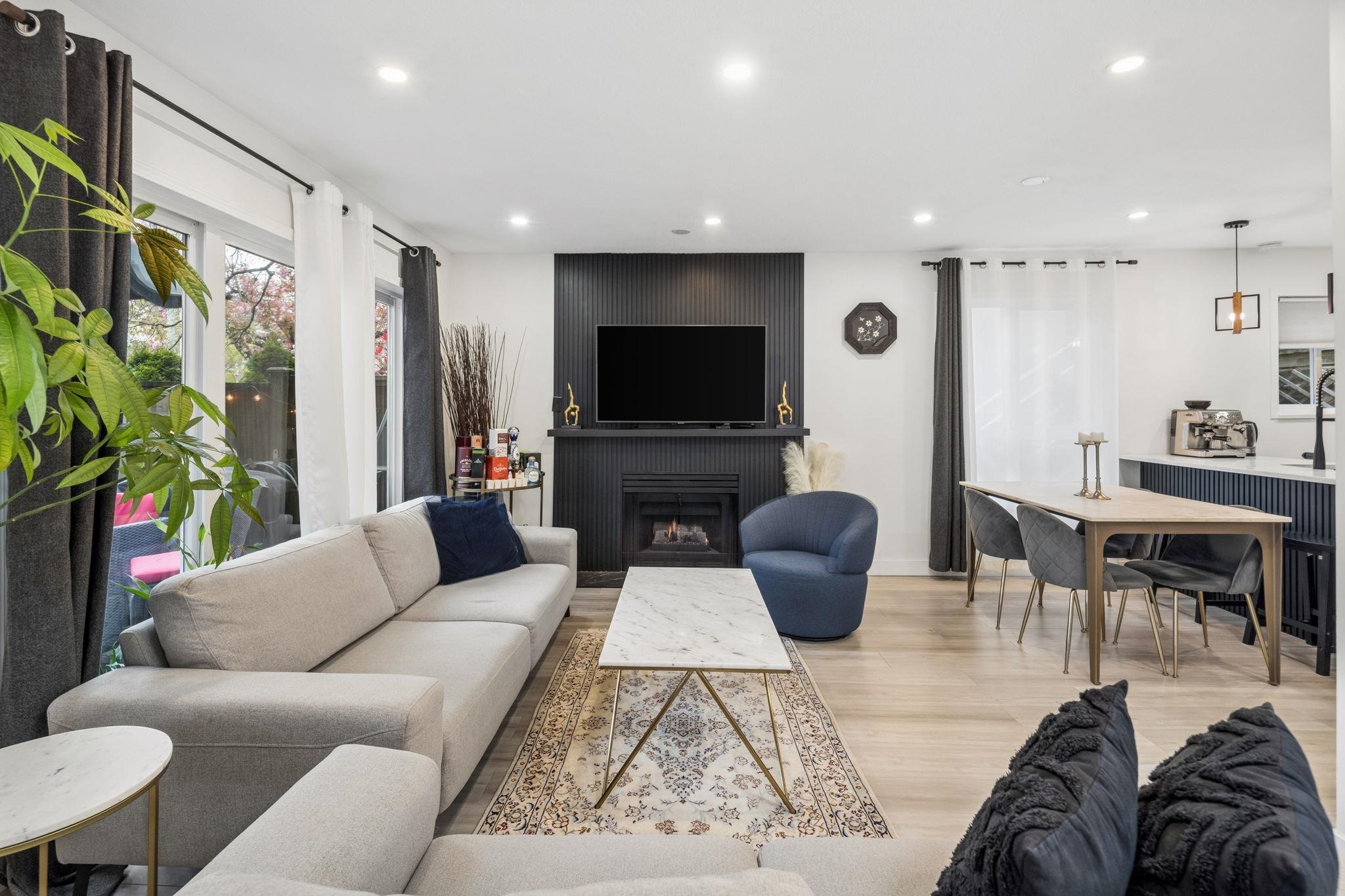 7 848 16TH STREET, R3111781, BC,